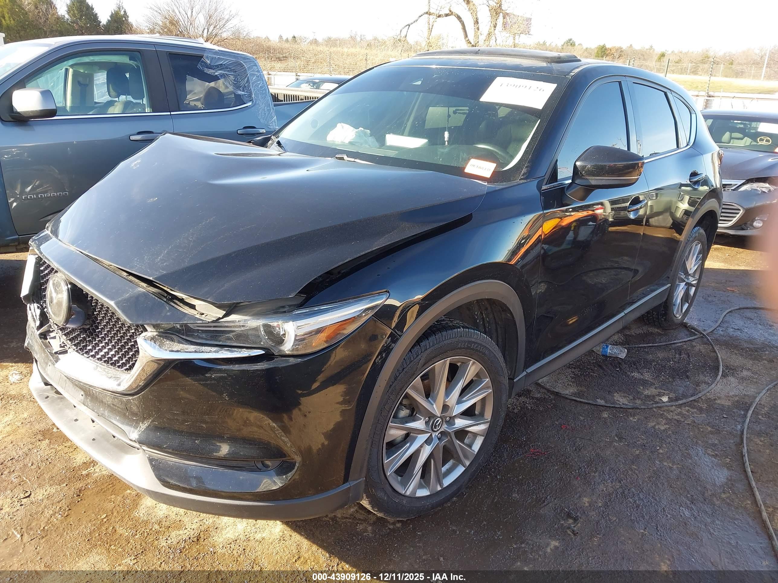 MAZDA CX-5 image 2