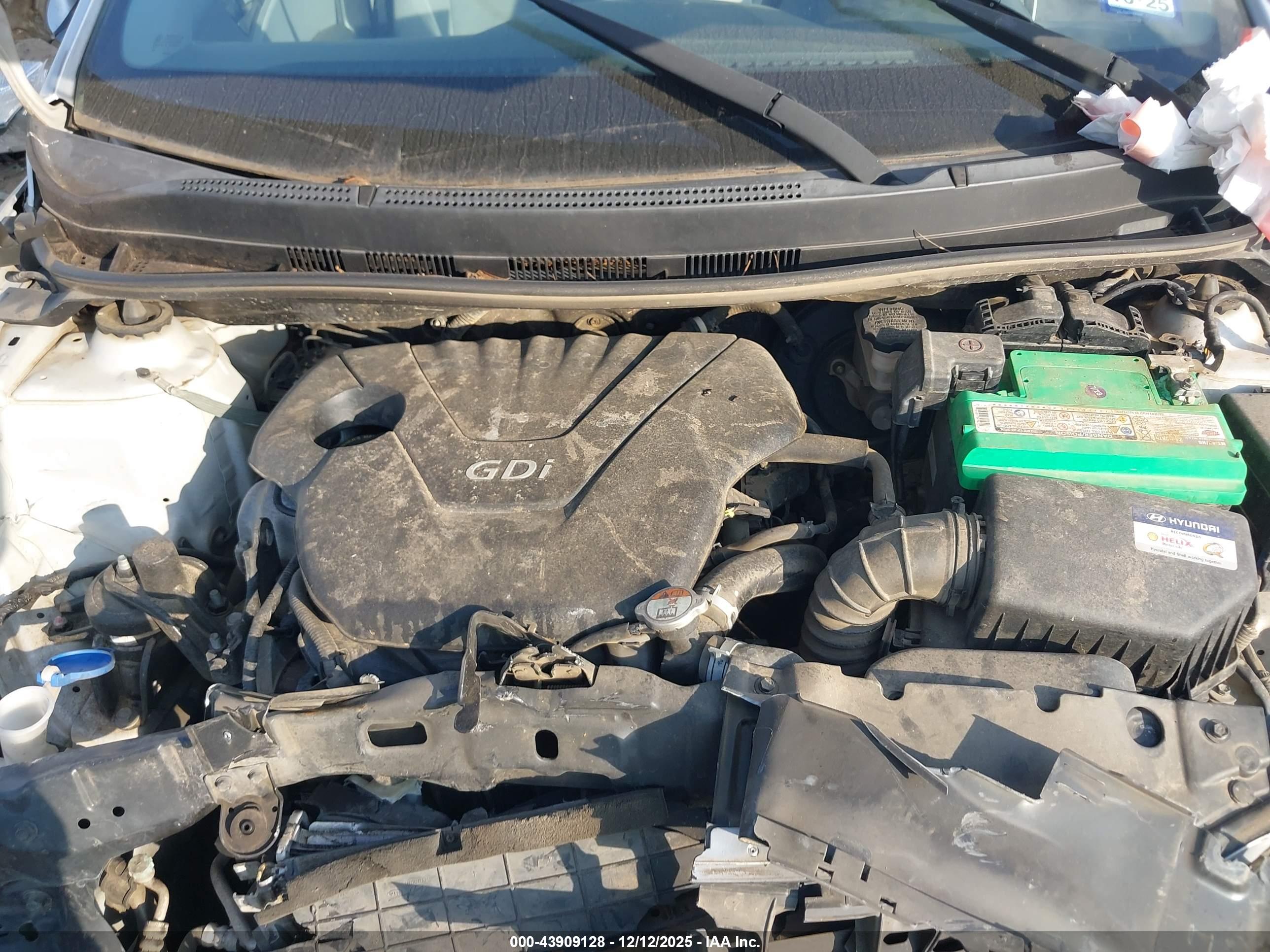 HYUNDAI ACCENT image 10