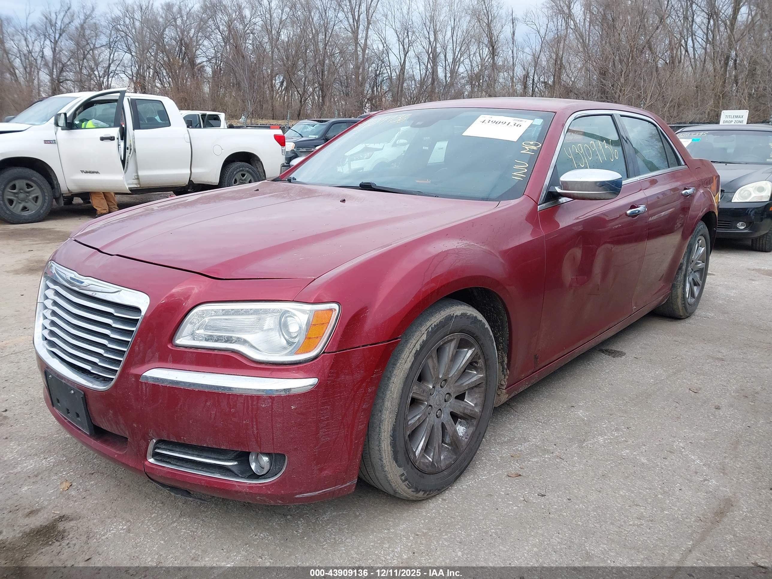 CHRYSLER 300 image 2