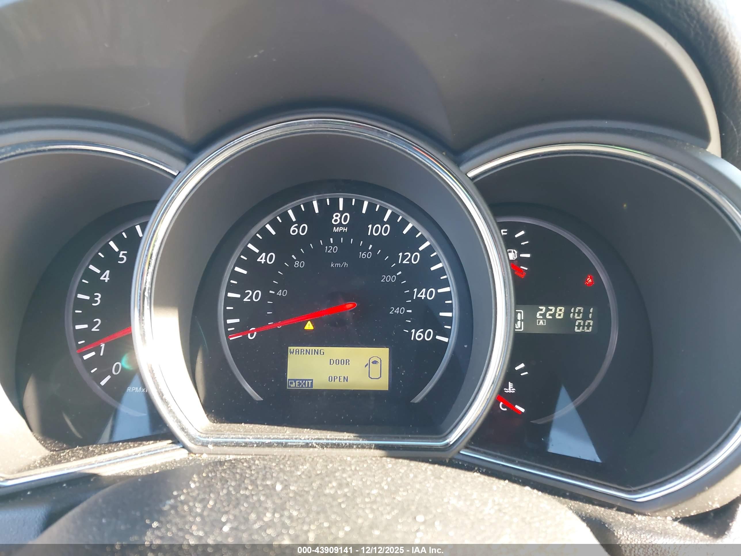 NISSAN MURANO image 7
