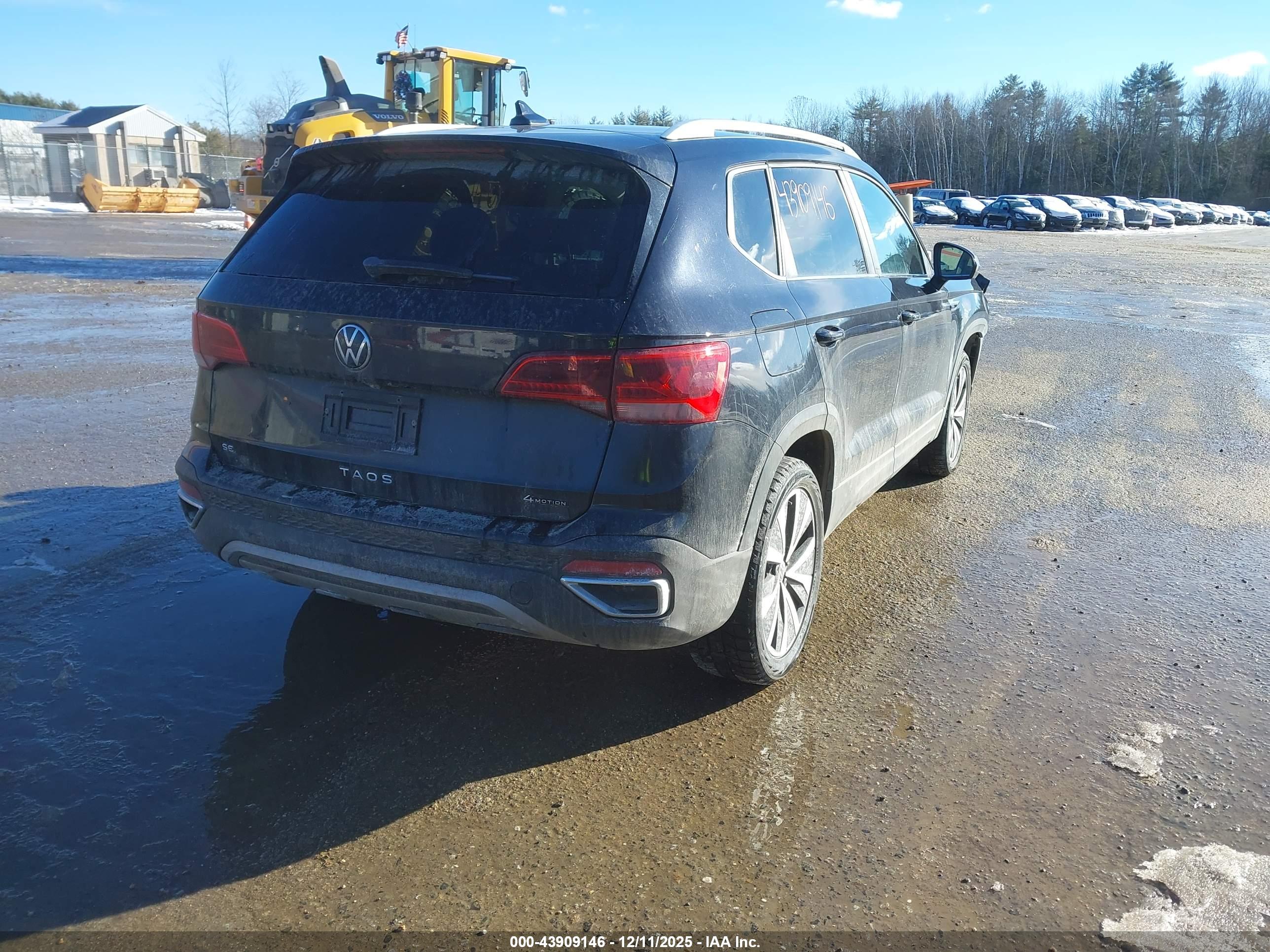 VOLKSWAGEN TAOS image 4