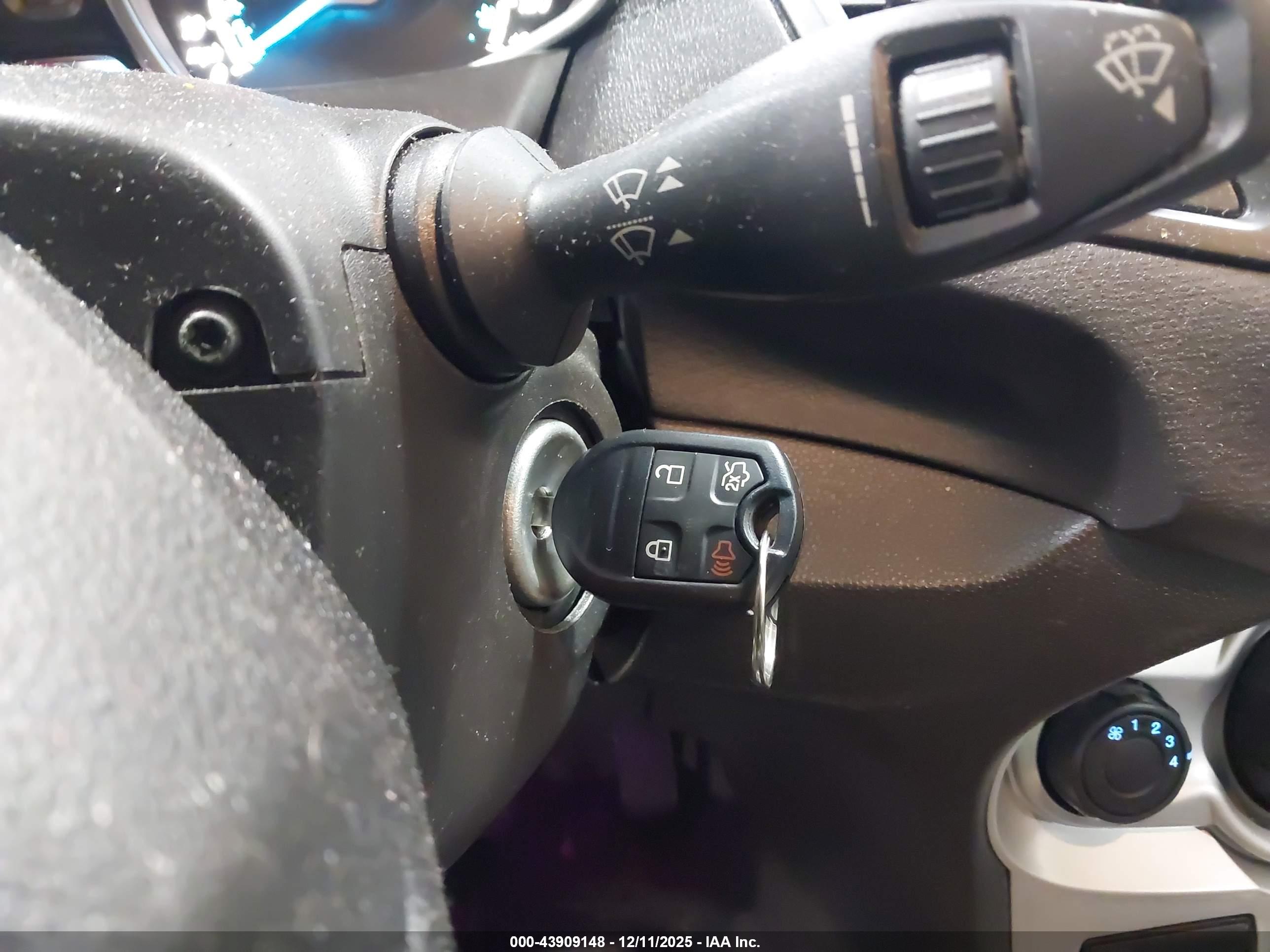 FORD FIESTA image 11