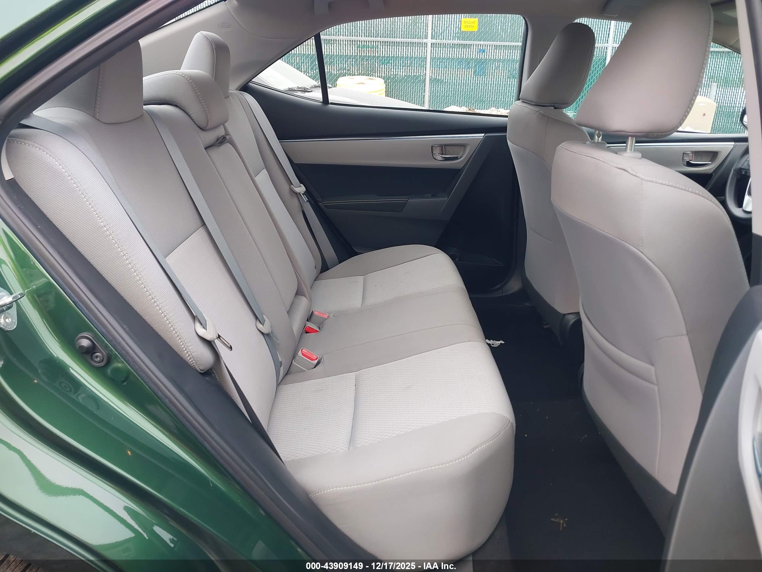 TOYOTA COROLLA image 8