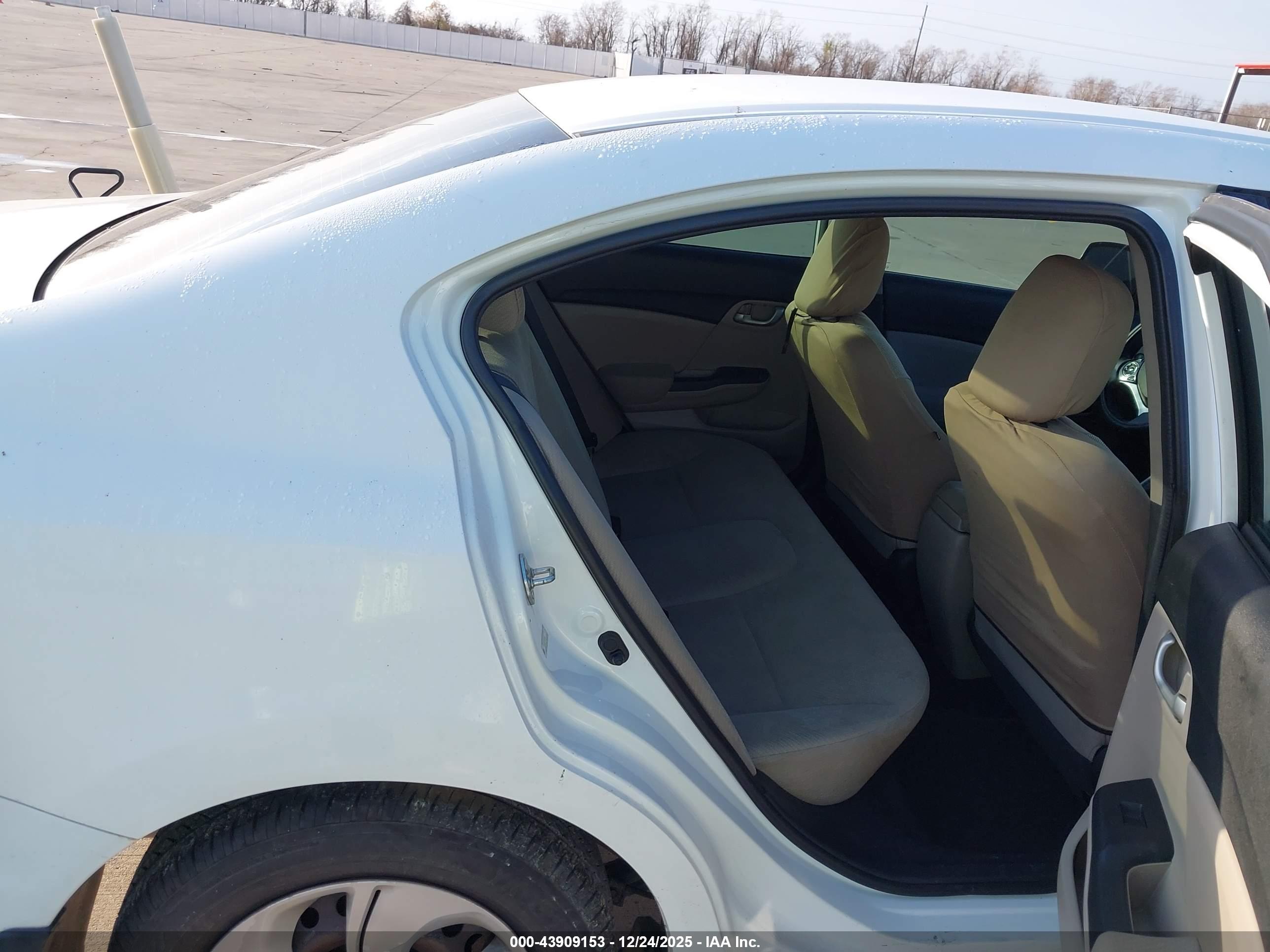 HONDA CIVIC image 8