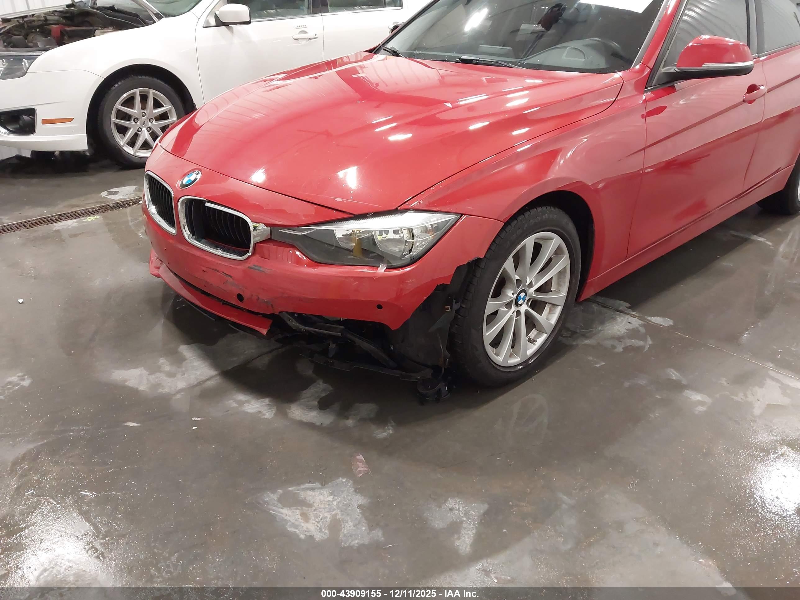 BMW 320I image 6