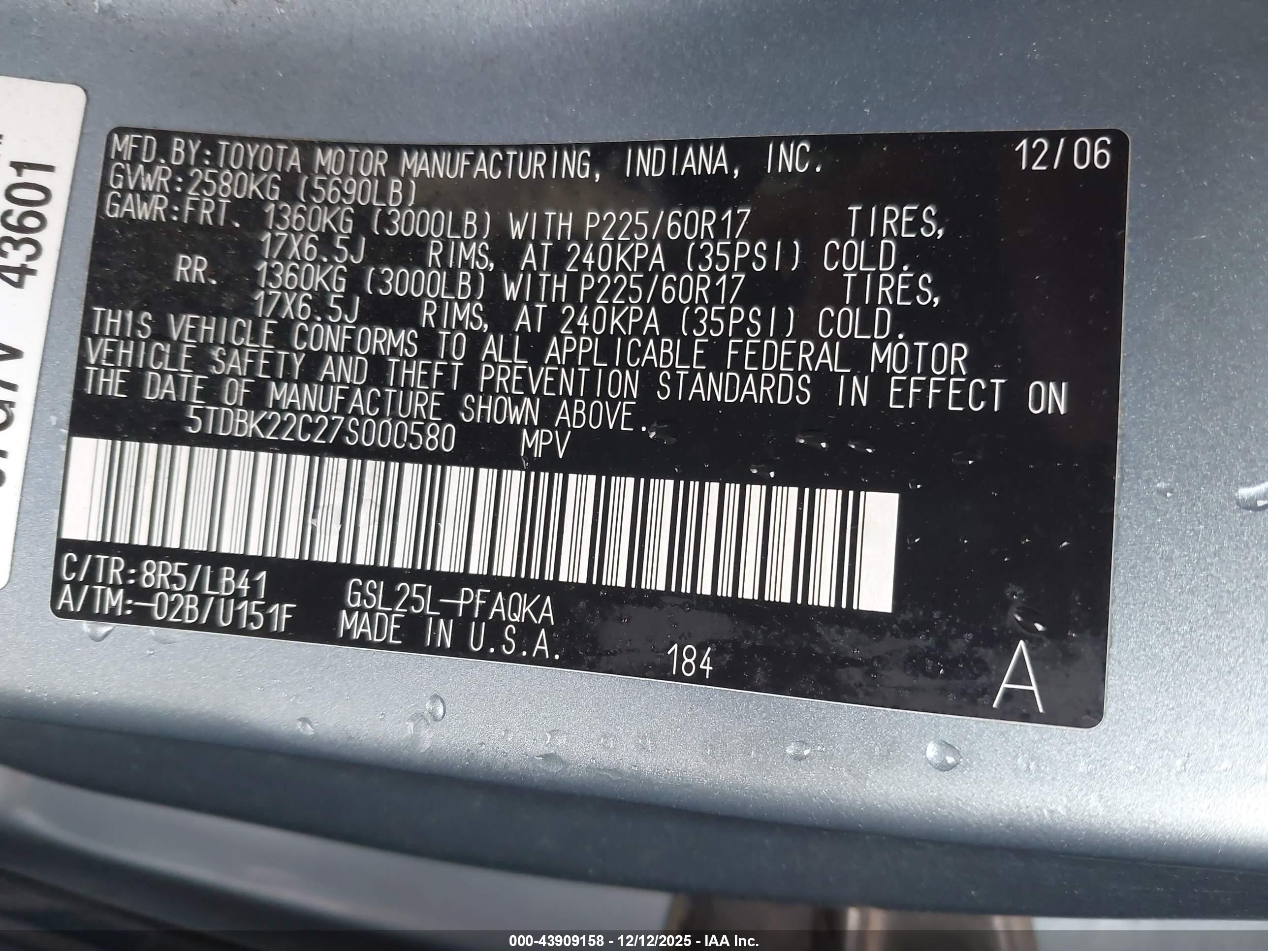 TOYOTA SIENNA image 9