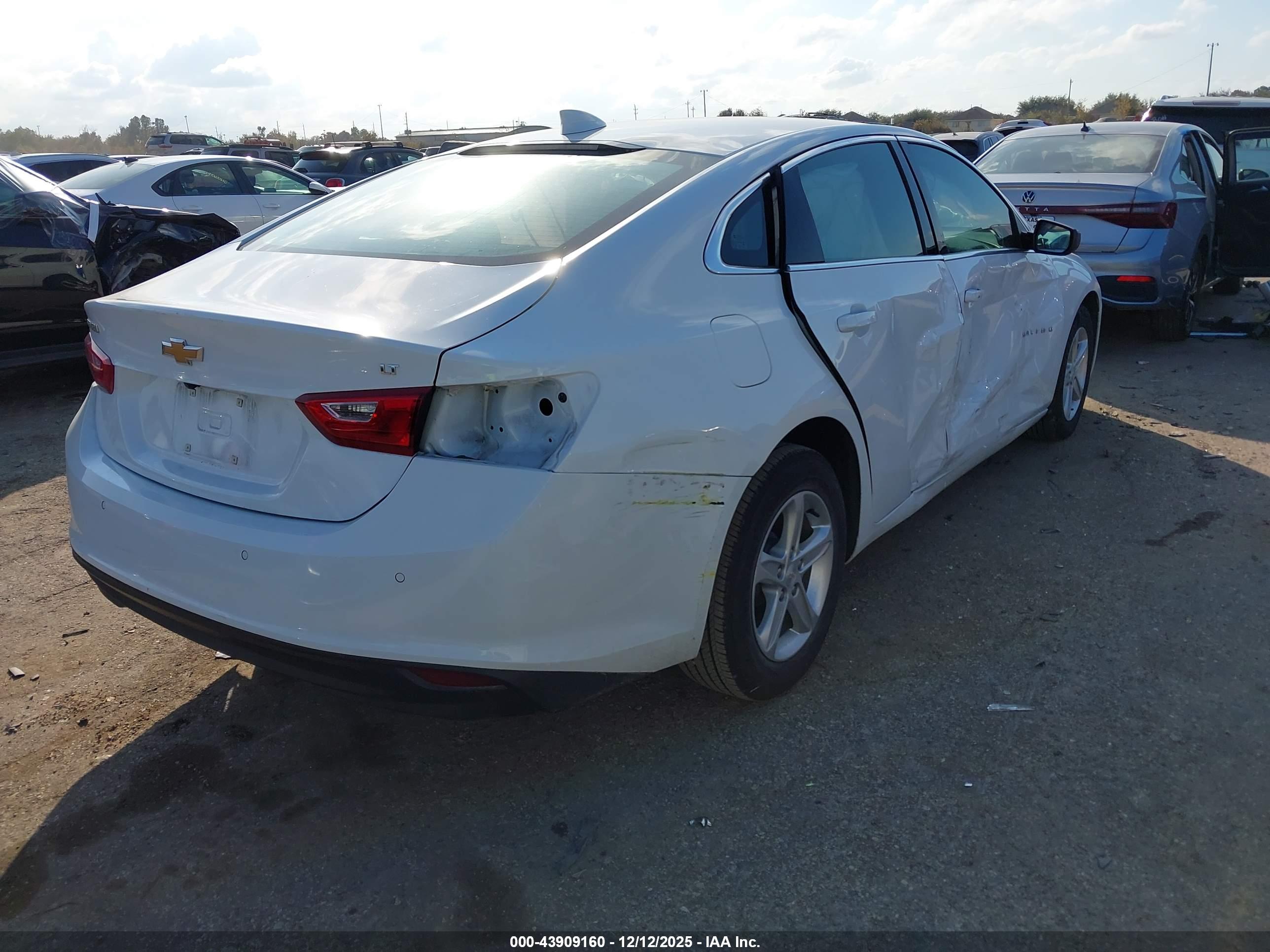 CHEVROLET MALIBU image 4