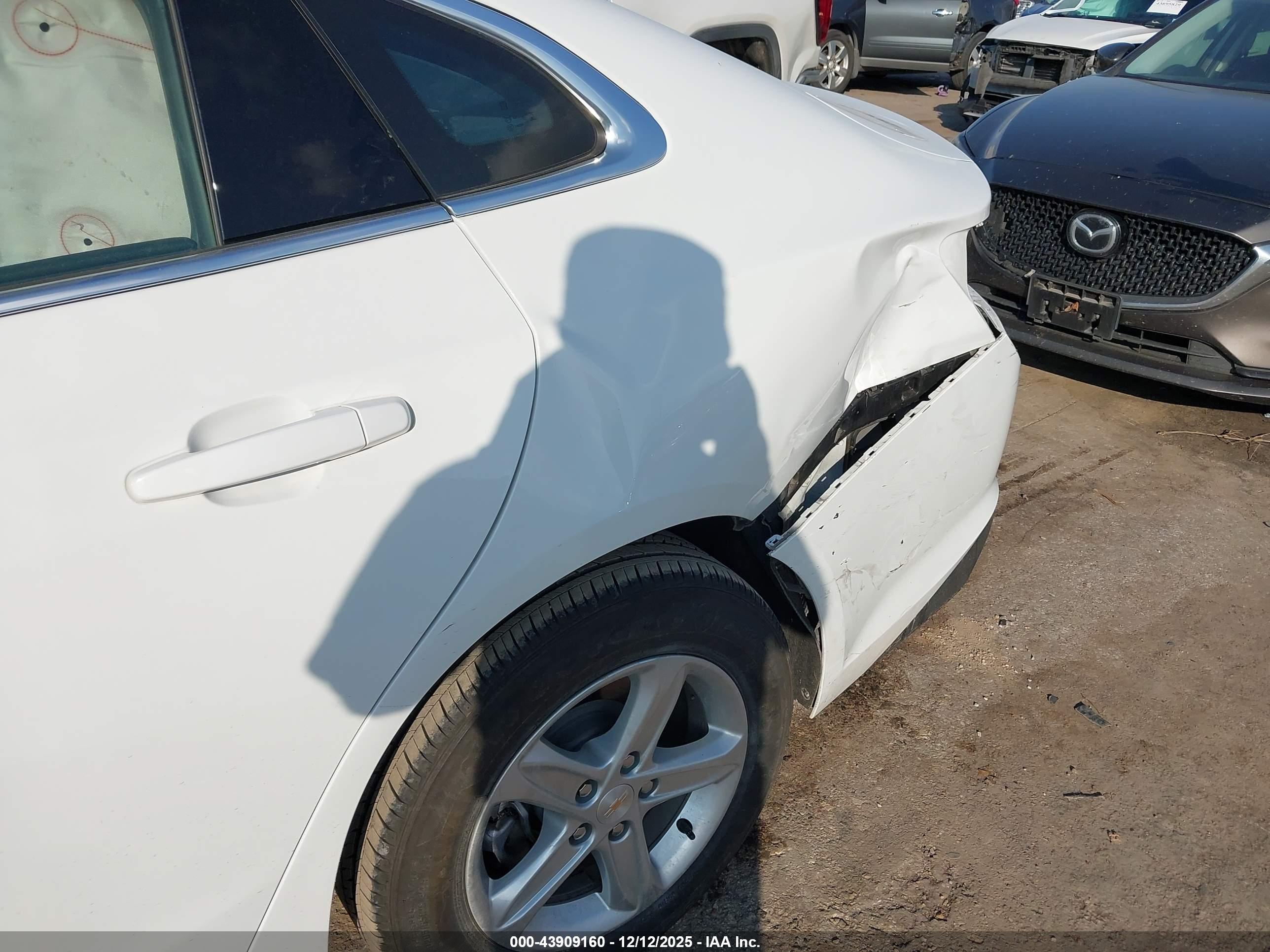 CHEVROLET MALIBU image 6