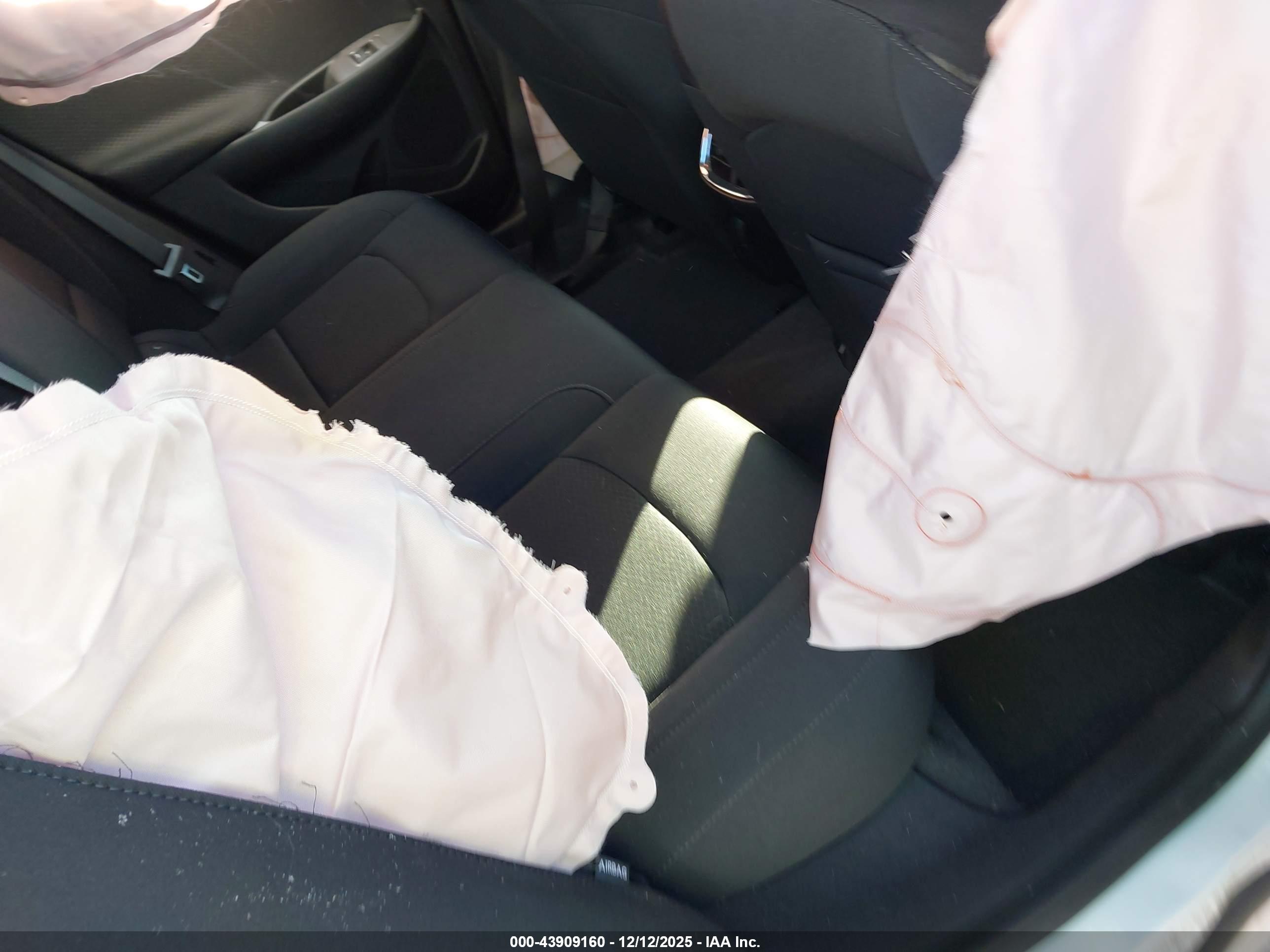 CHEVROLET MALIBU image 8