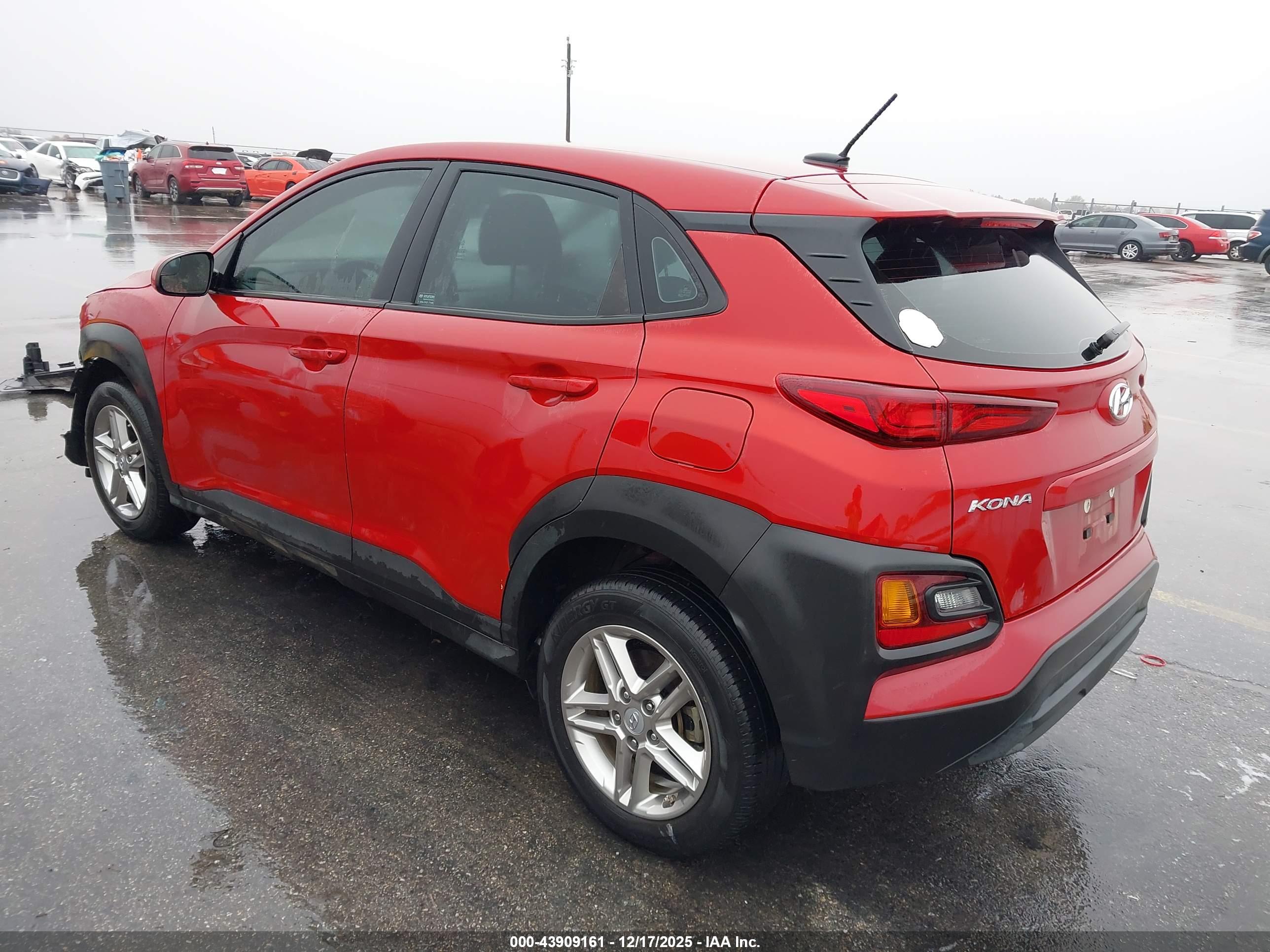 HYUNDAI KONA image 3