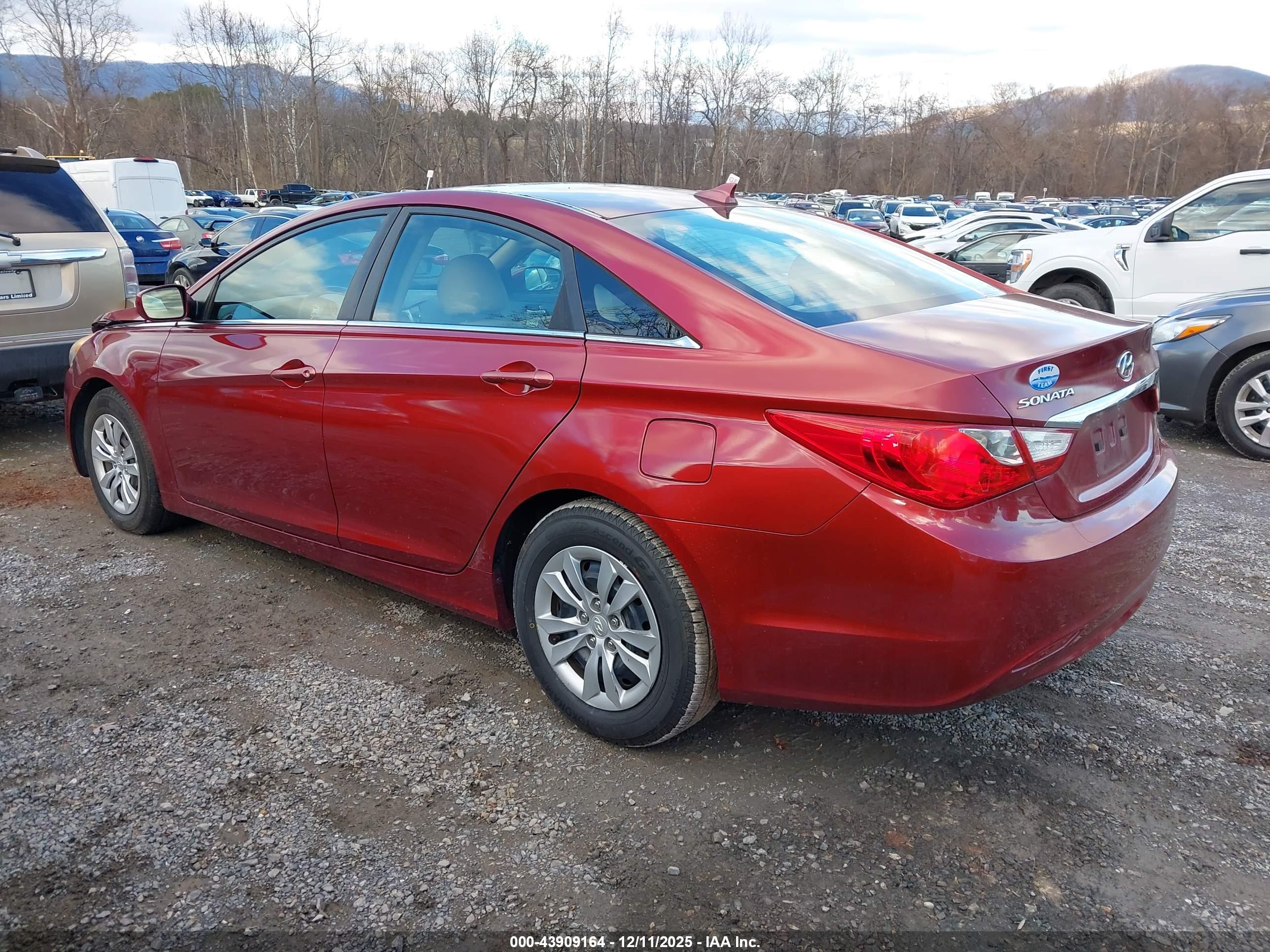 HYUNDAI SONATA image 3