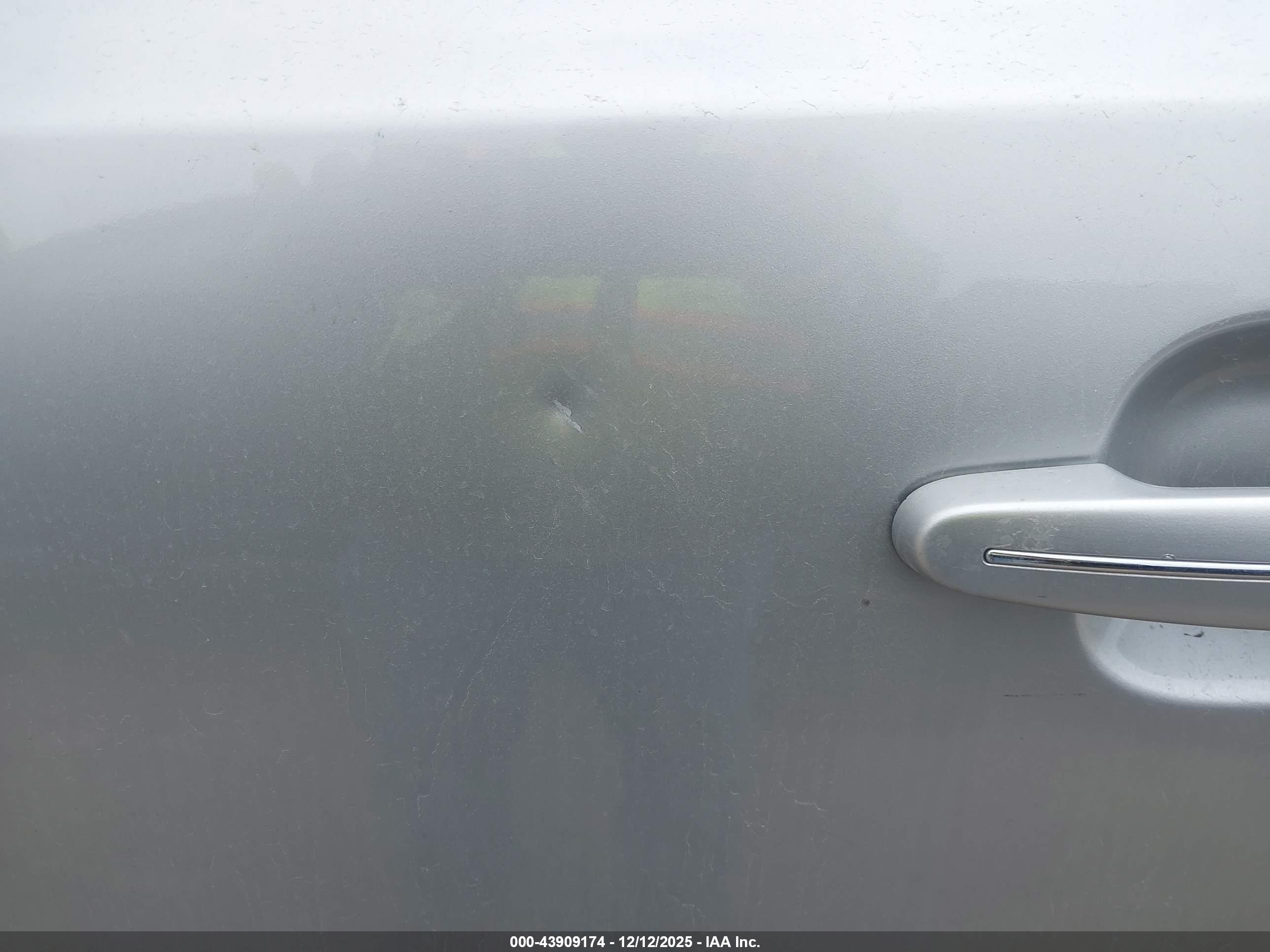 LINCOLN MKS image 6