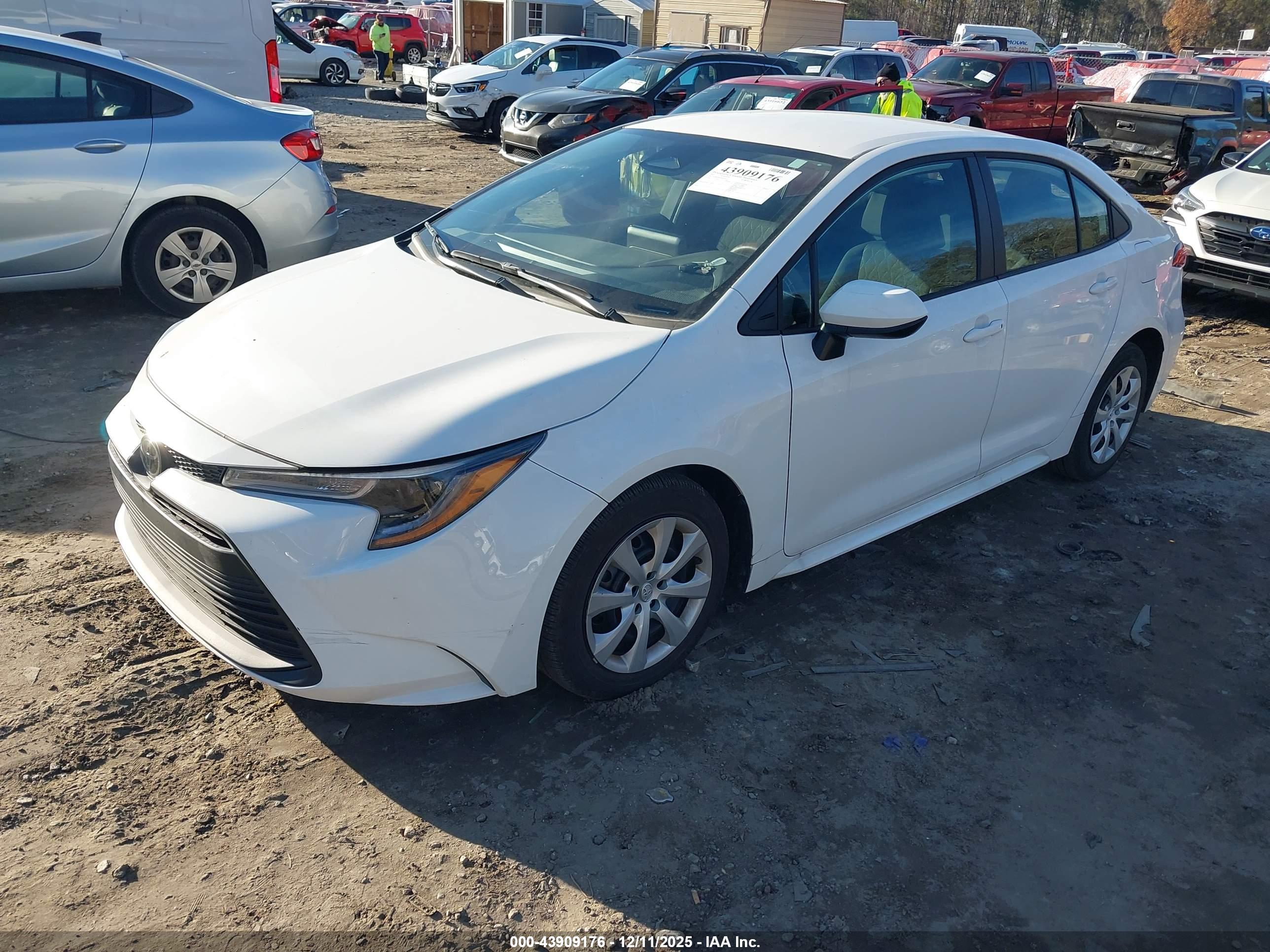 TOYOTA COROLLA image 2