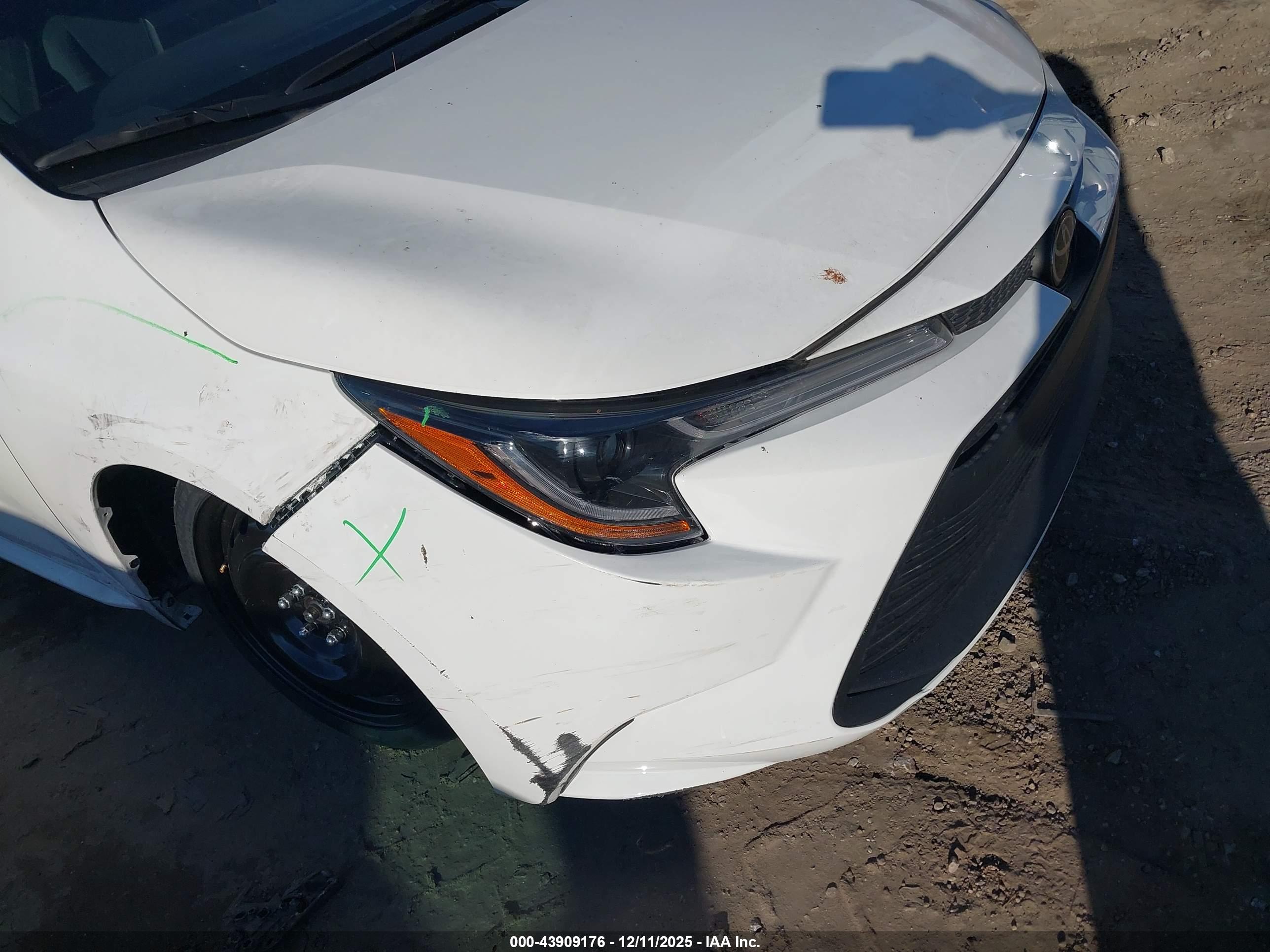 TOYOTA COROLLA image 6