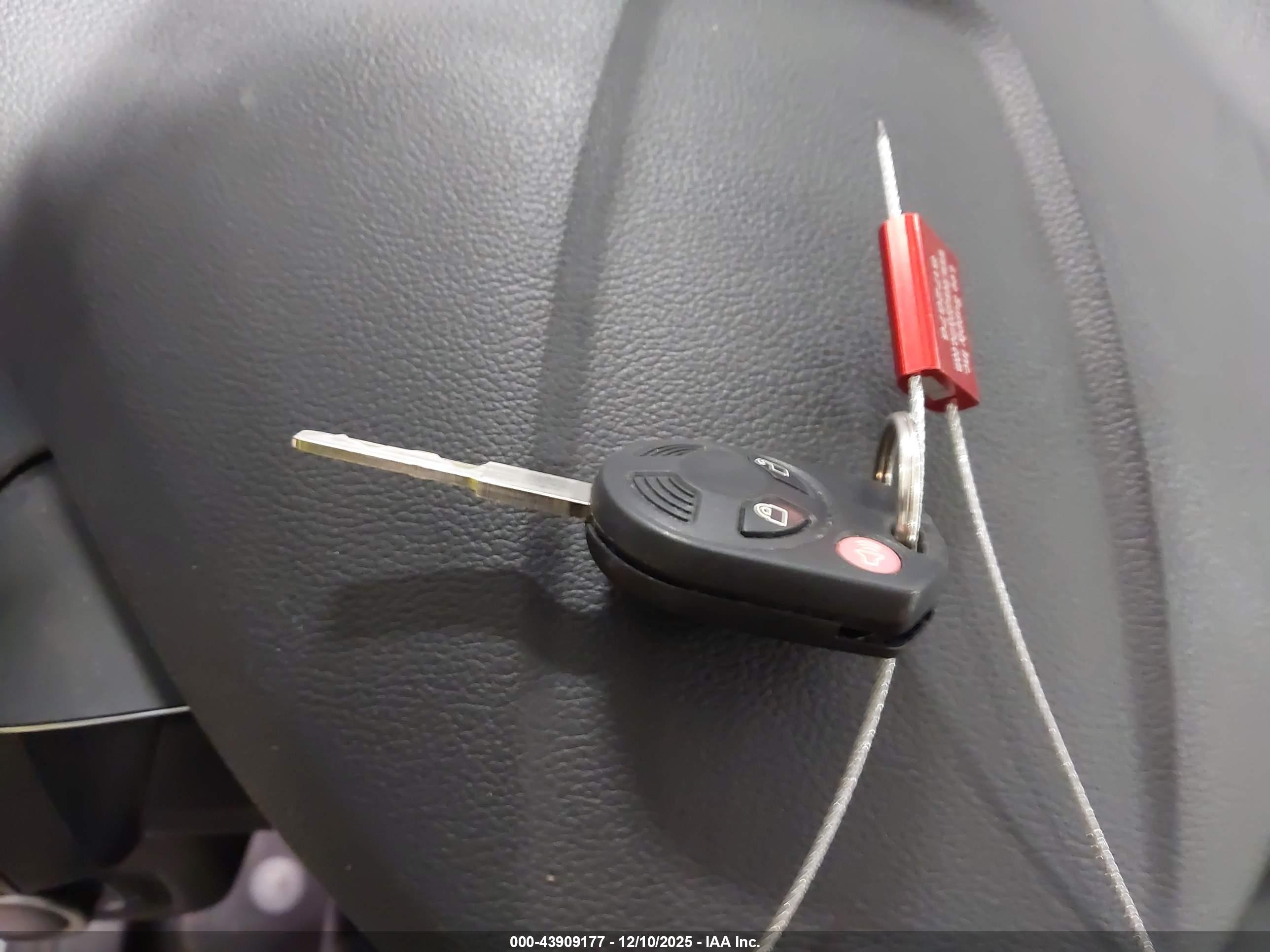 FORD ESCAPE image 11