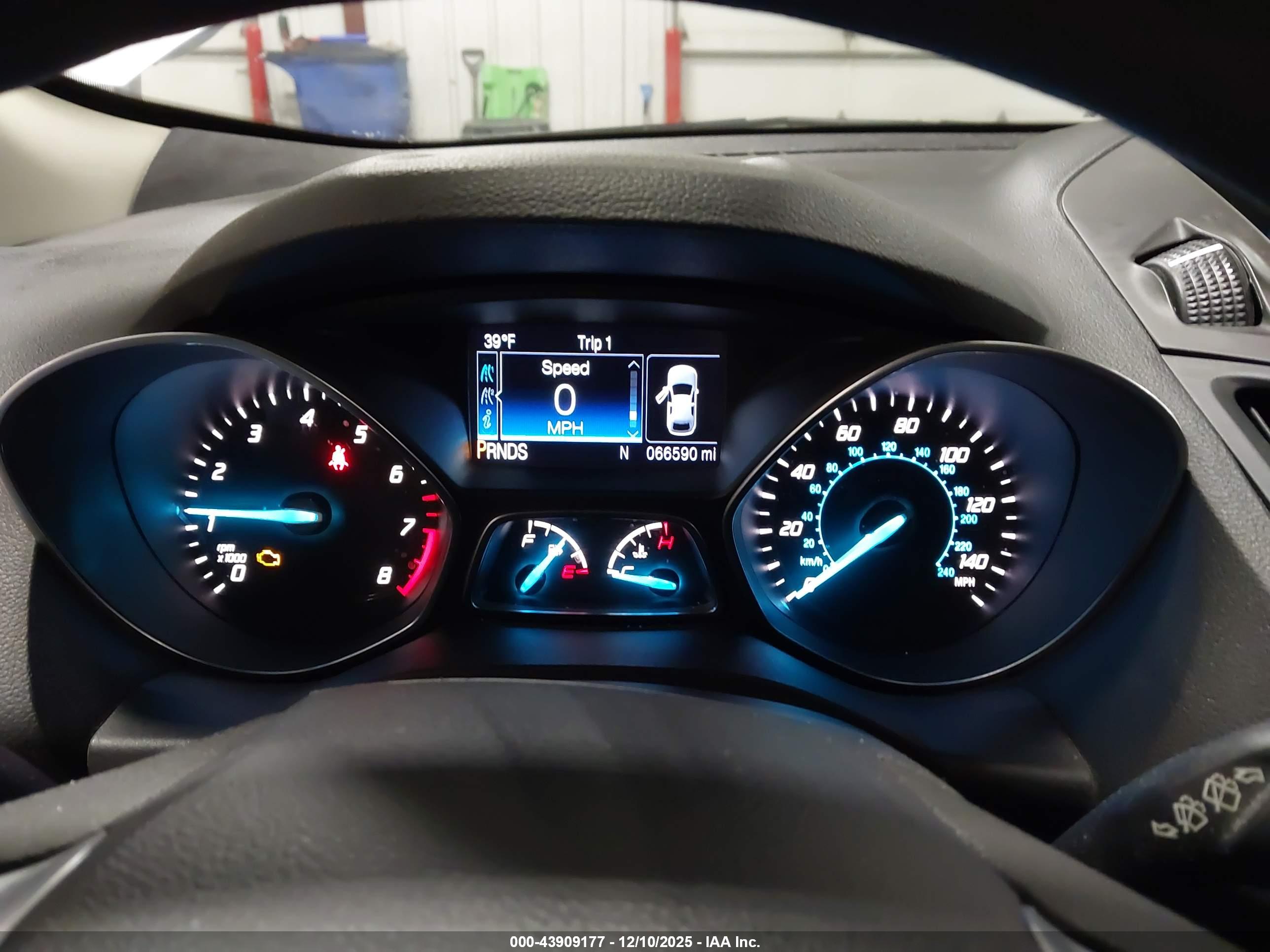 FORD ESCAPE image 7