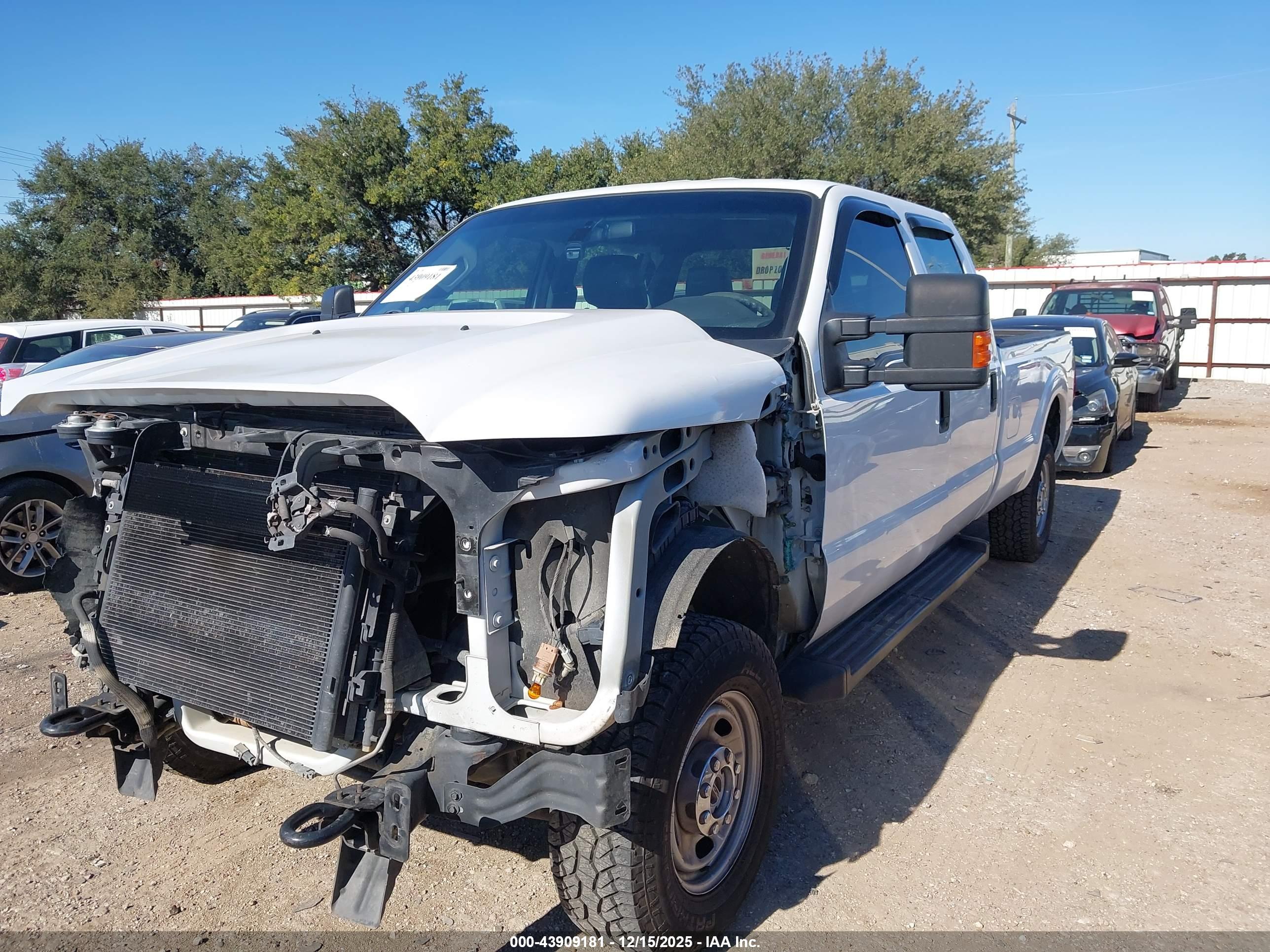 FORD F-250 image 2