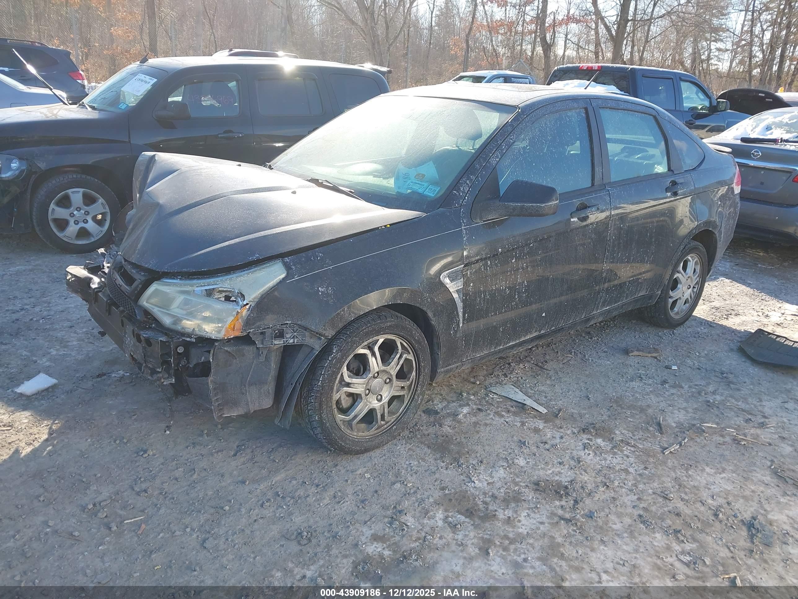 FORD FOCUS image 2