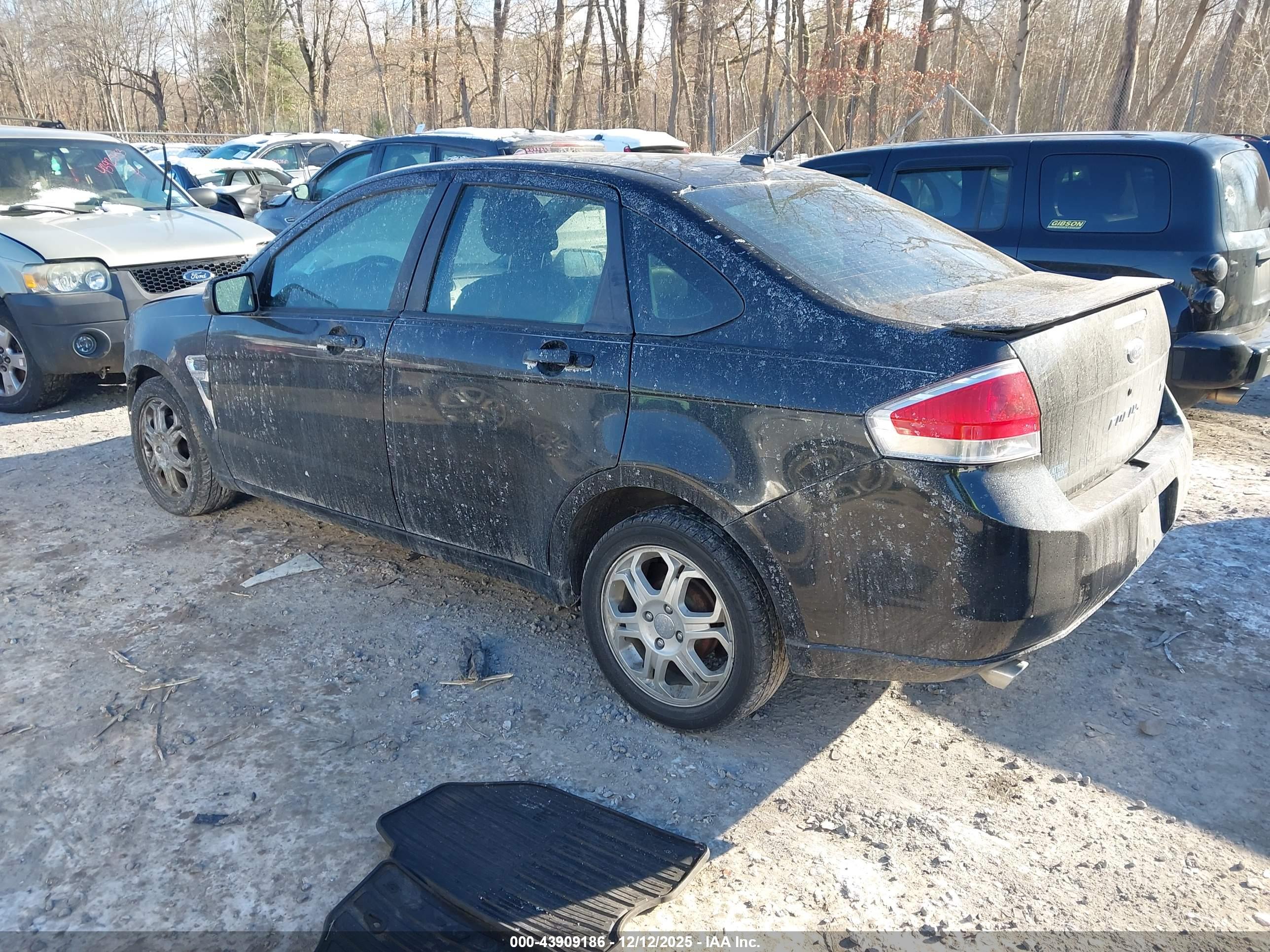 FORD FOCUS image 3
