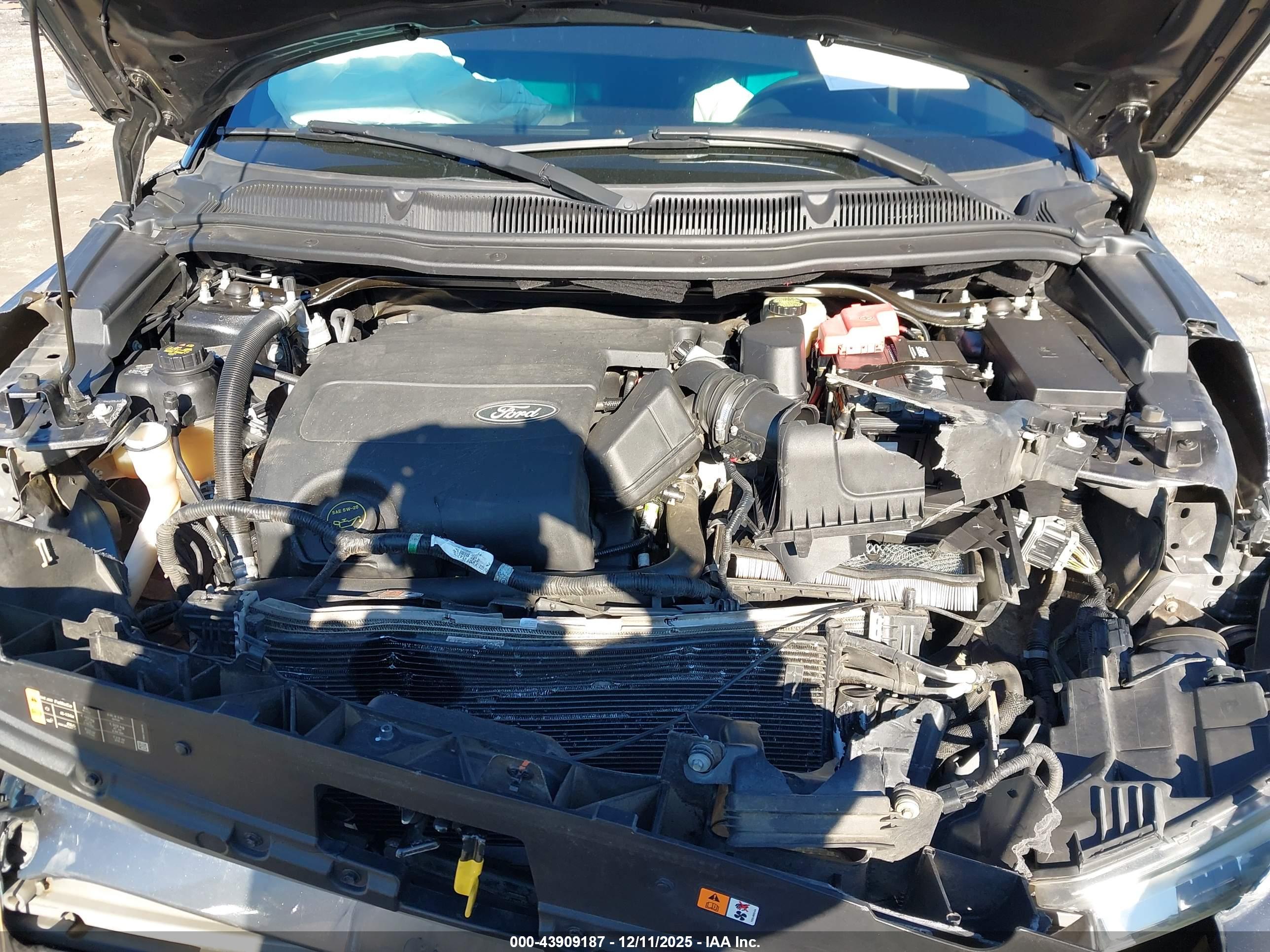 FORD EXPLORER image 10