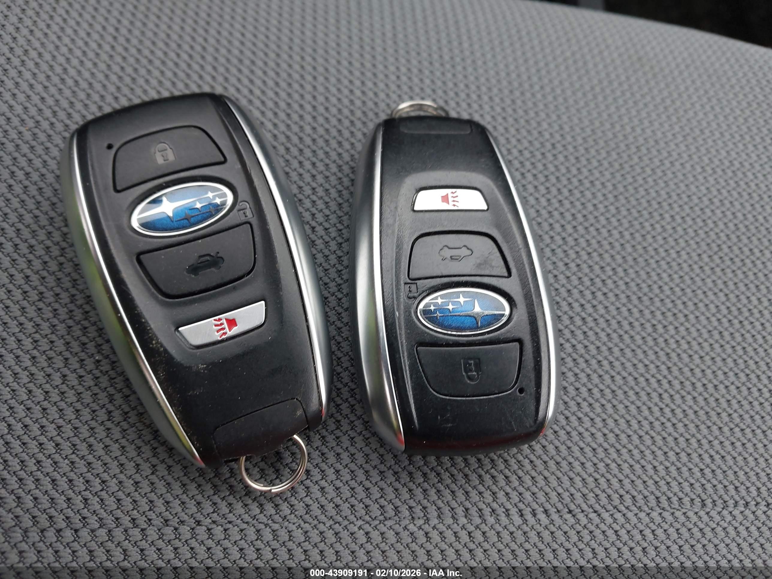 SUBARU OUTBACK image 11