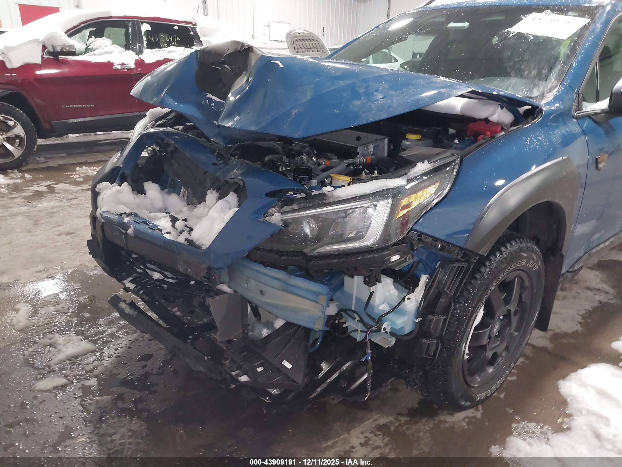 SUBARU OUTBACK image 6
