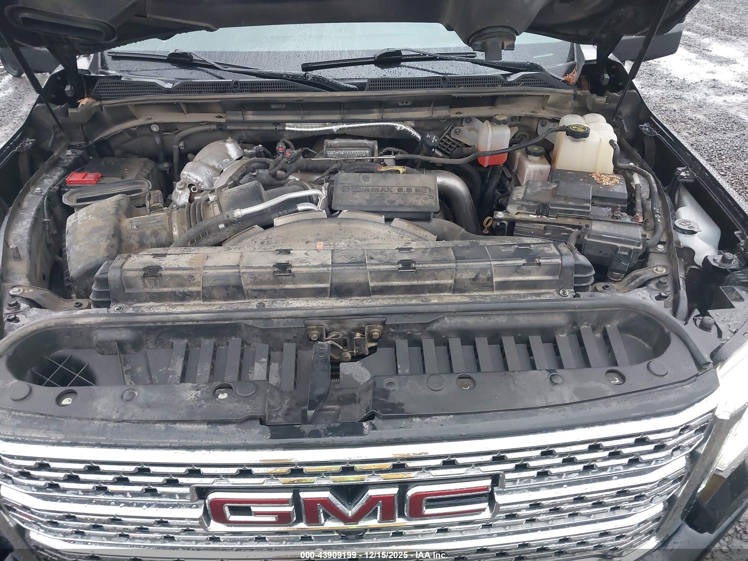 GMC SIERRA image 10