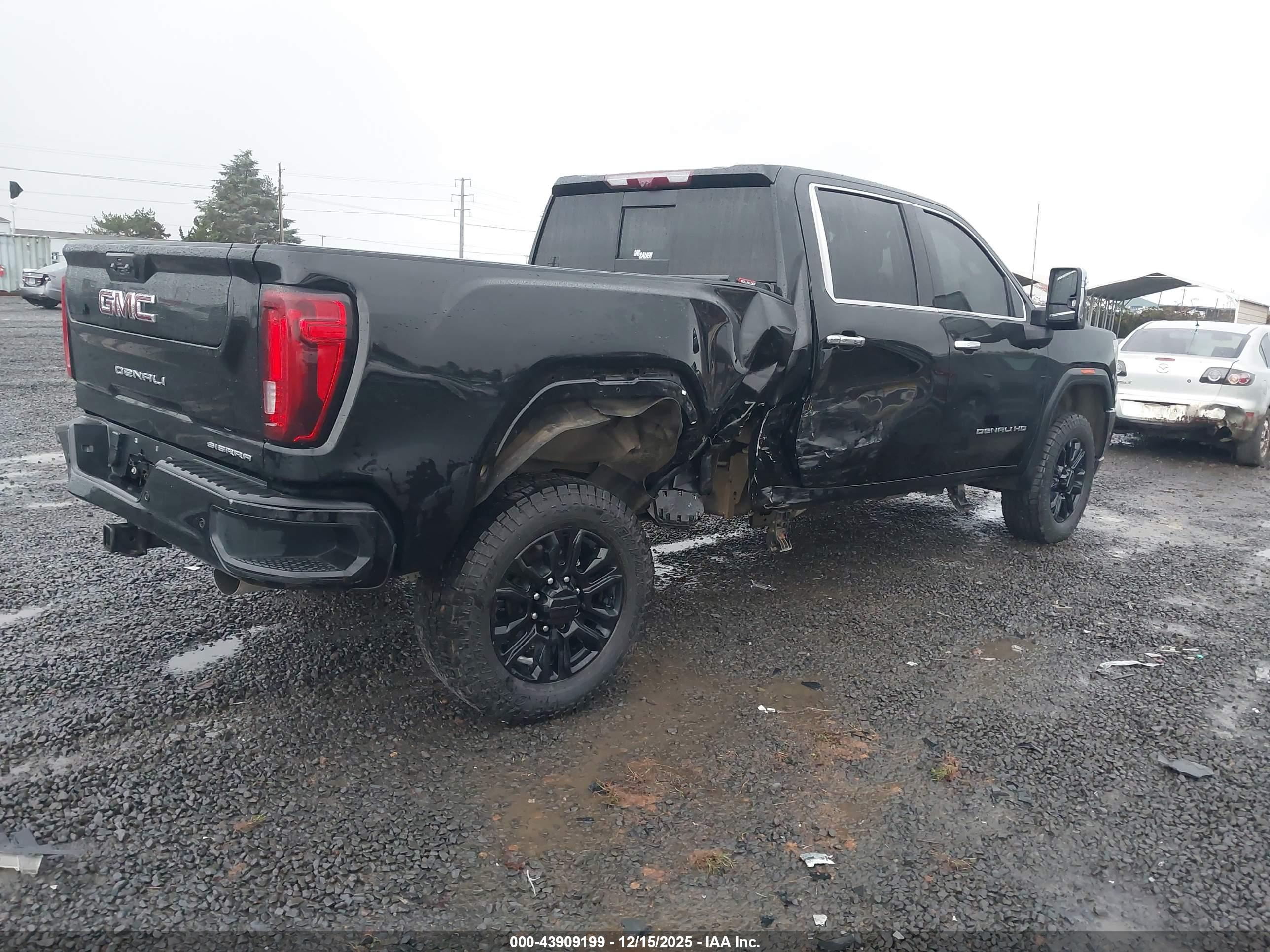 GMC SIERRA image 4