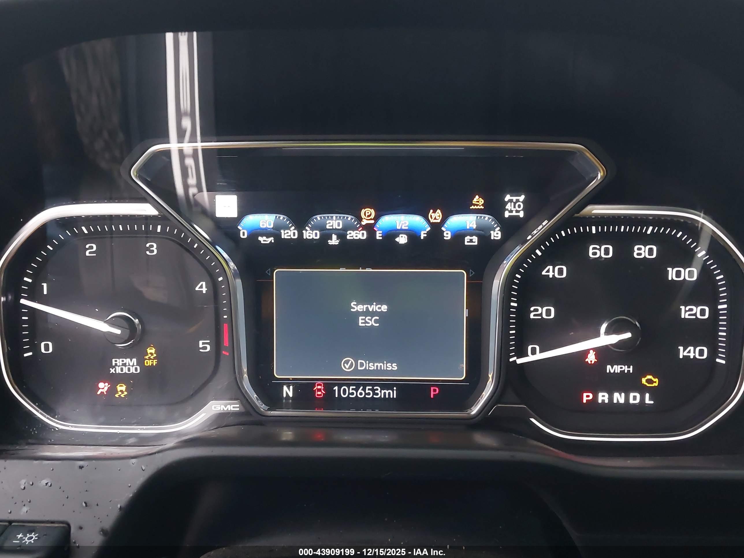 GMC SIERRA image 6