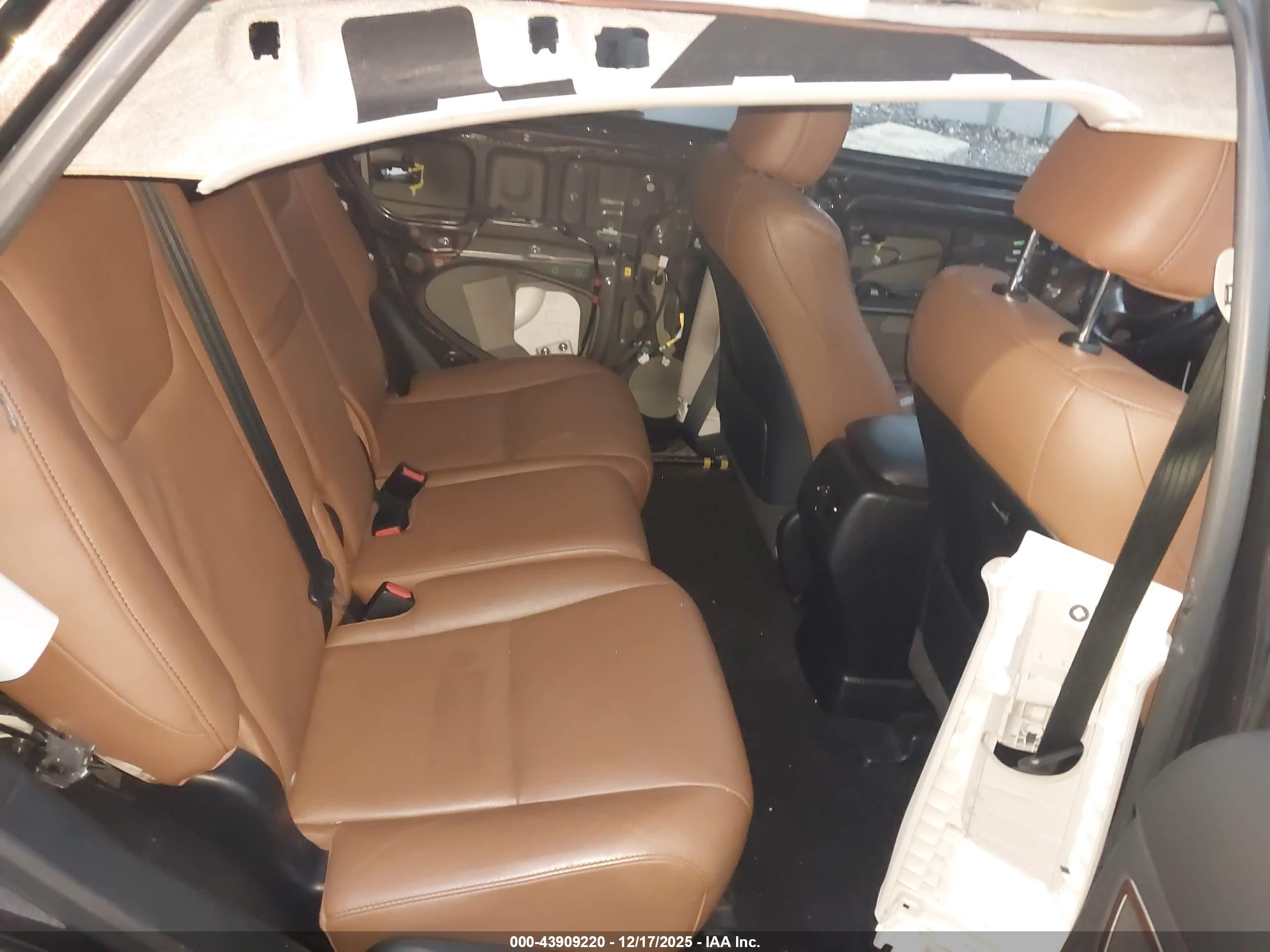 LEXUS RX image 8