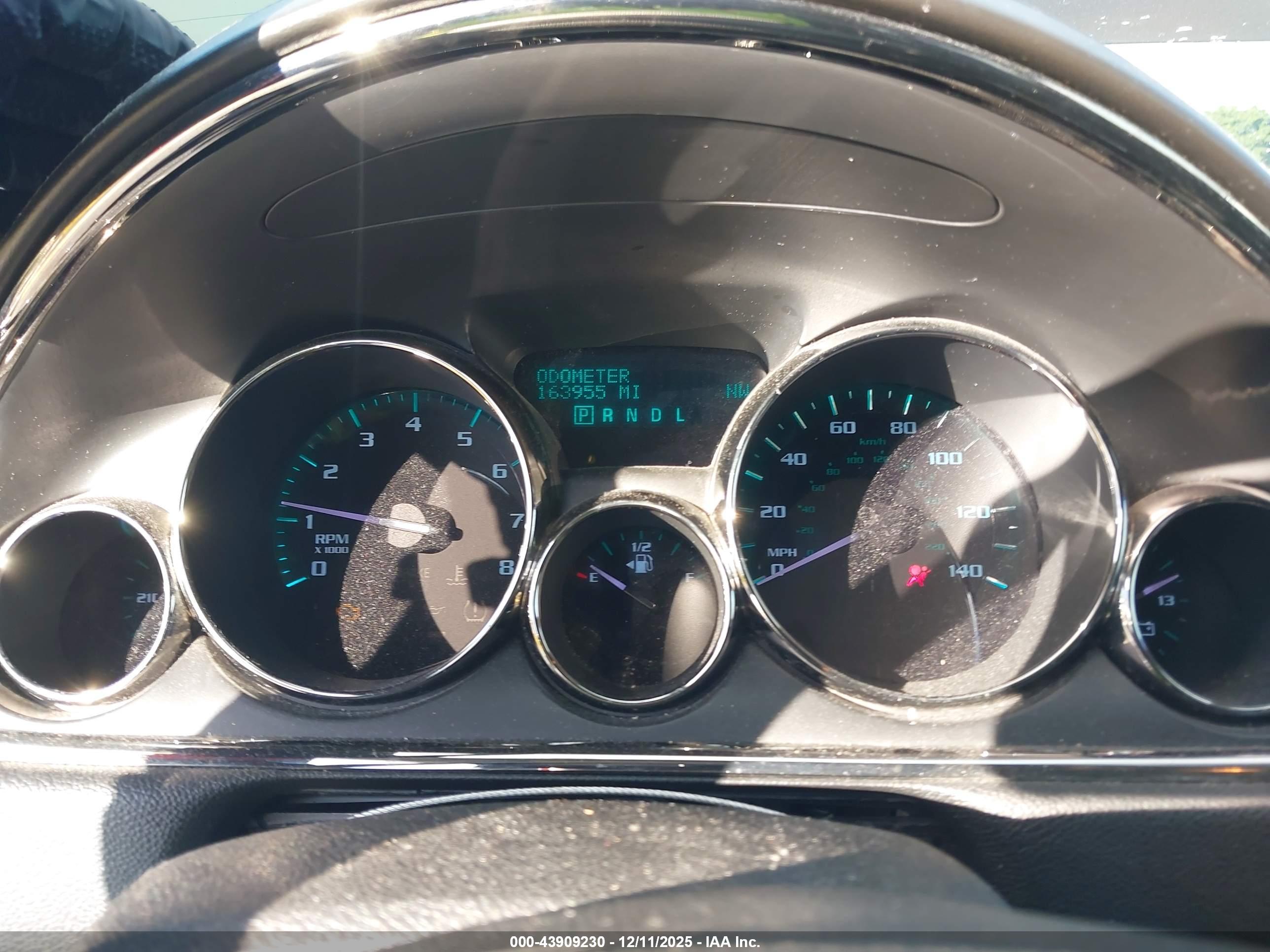 BUICK ENCLAVE image 7