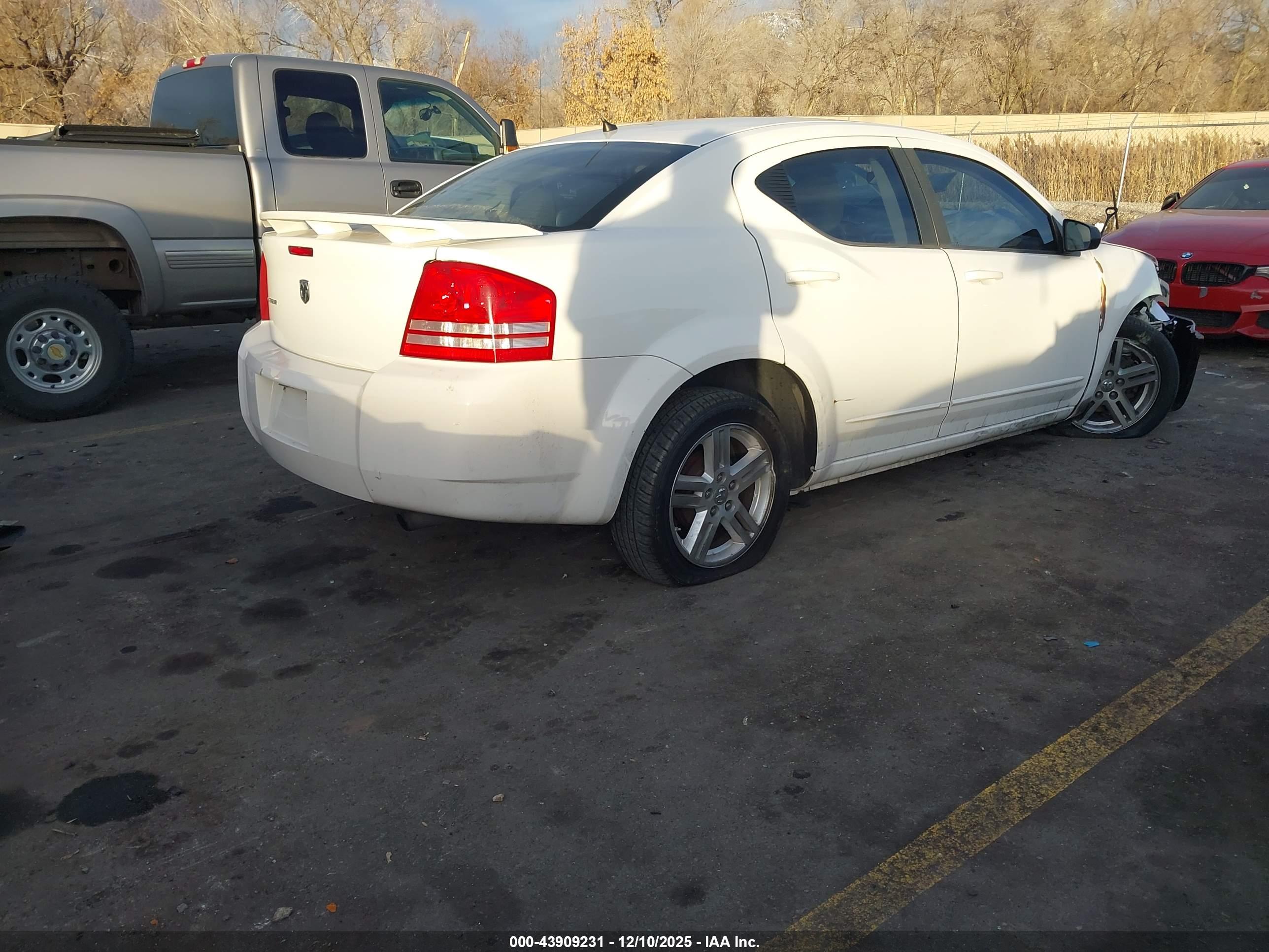 DODGE AVENGER image 4
