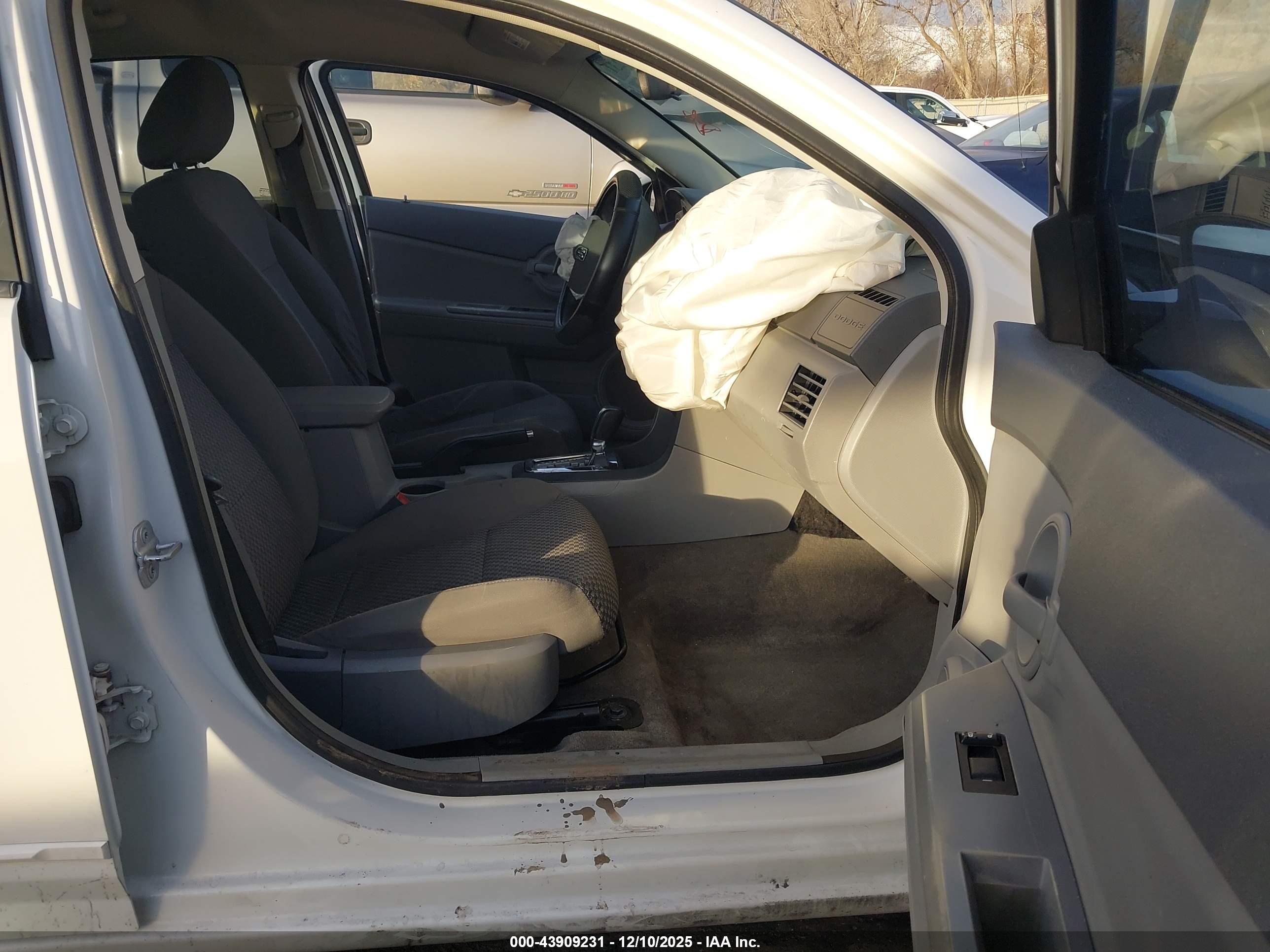 DODGE AVENGER image 5