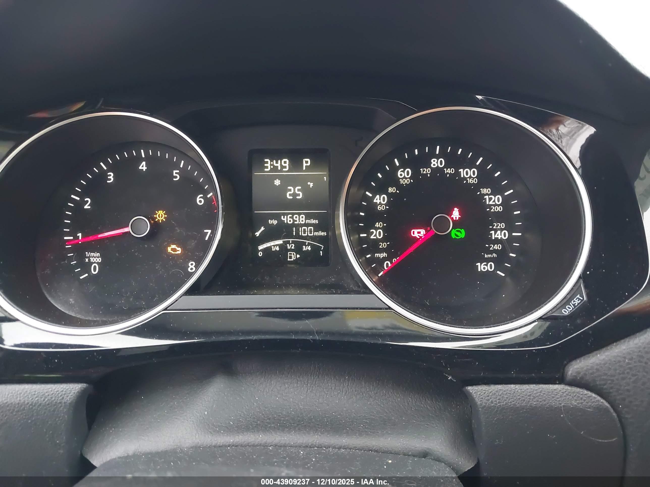 VOLKSWAGEN JETTA image 7