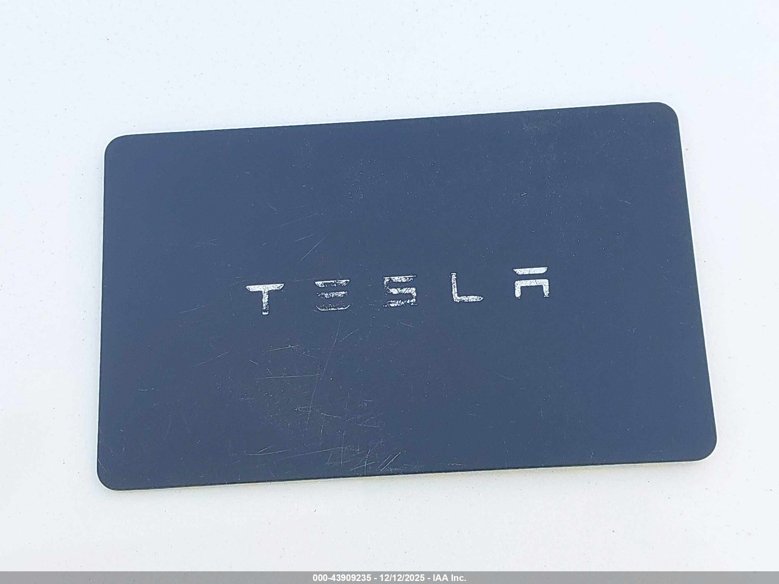TESLA MODEL image 11