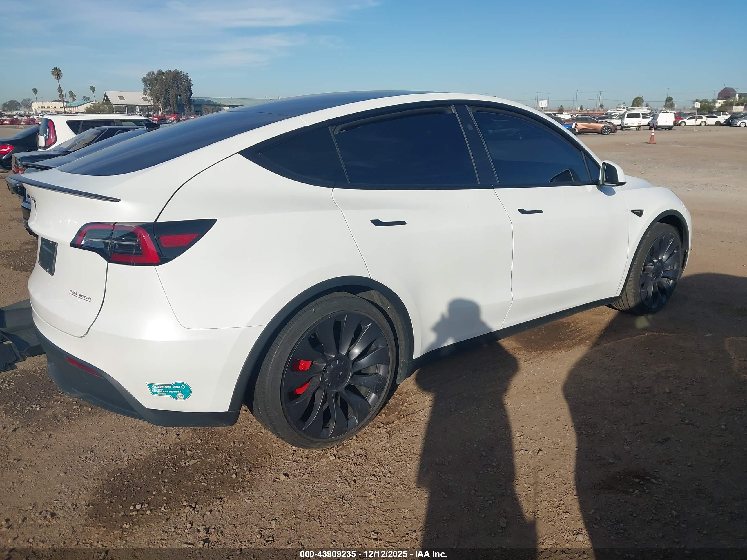 TESLA MODEL image 4