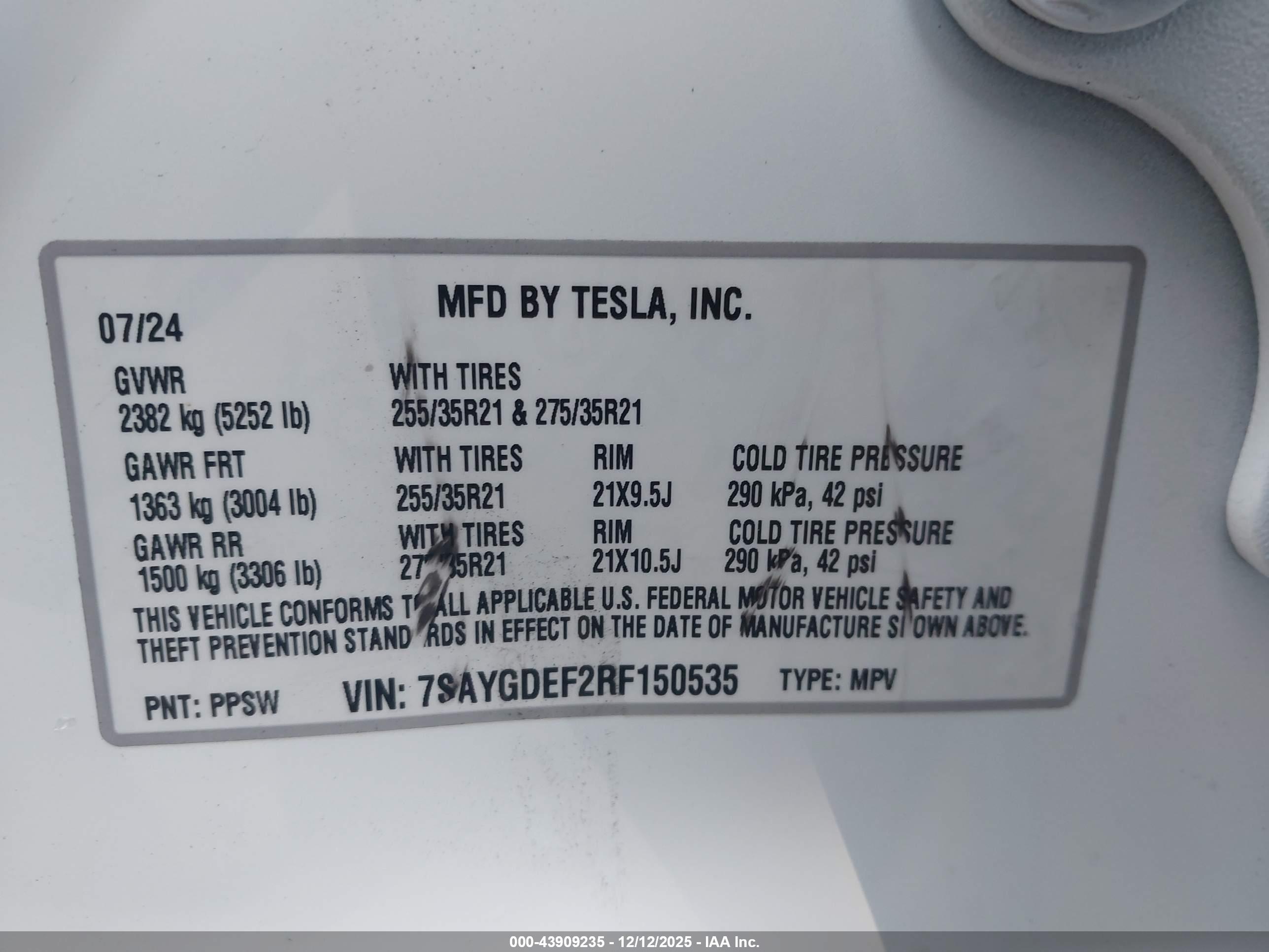 TESLA MODEL image 9