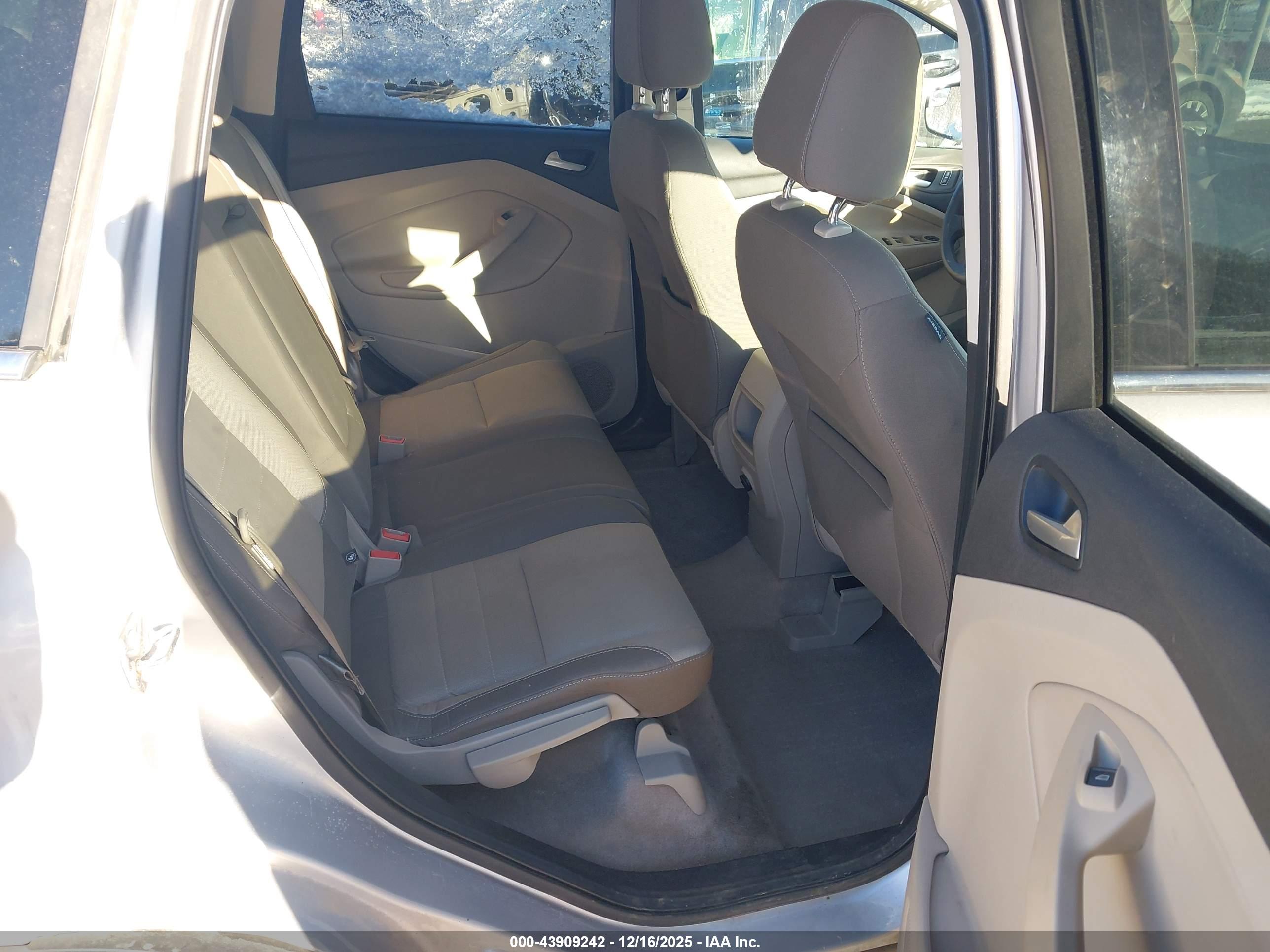 FORD ESCAPE image 8