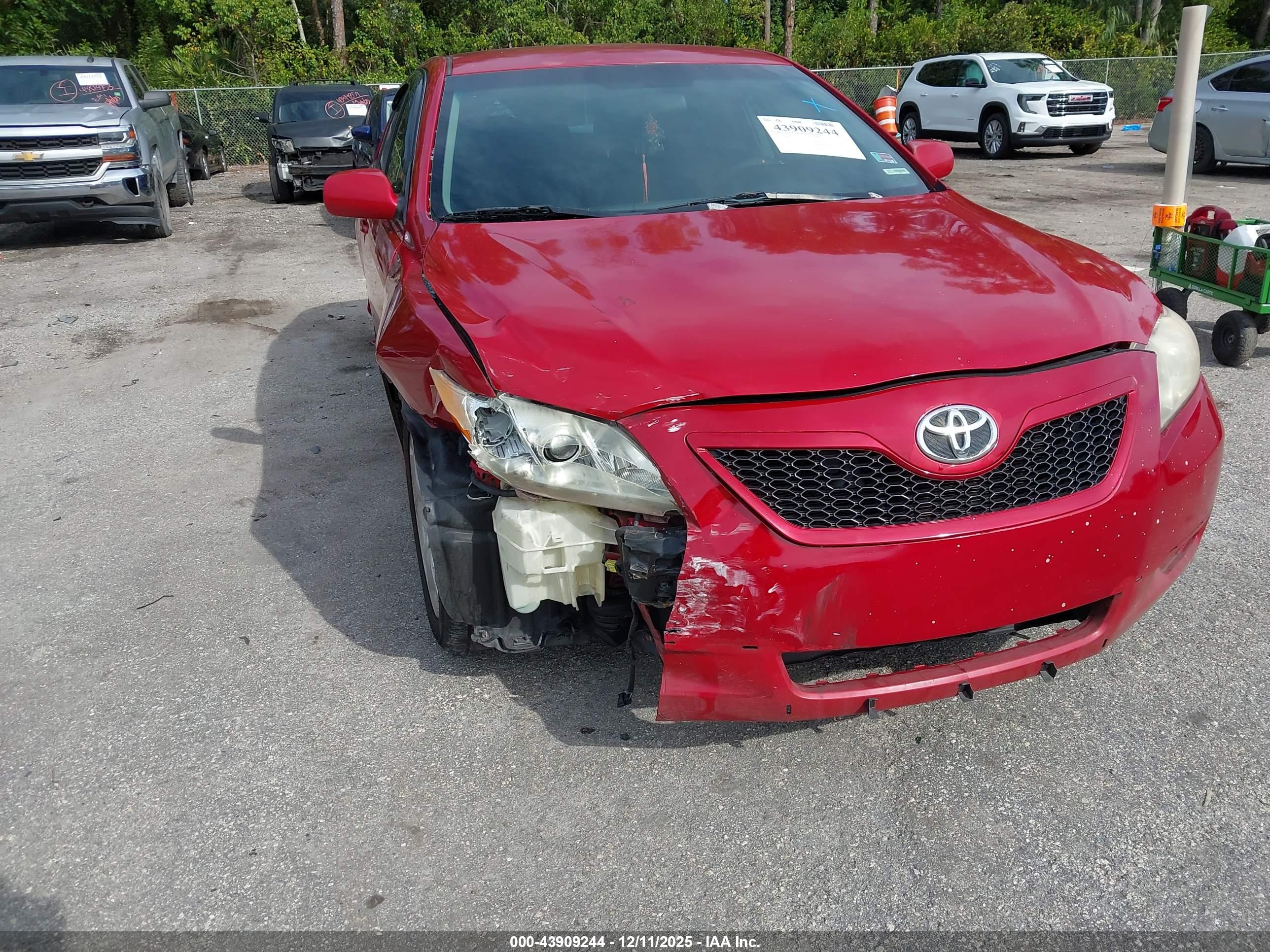 TOYOTA CAMRY image 6