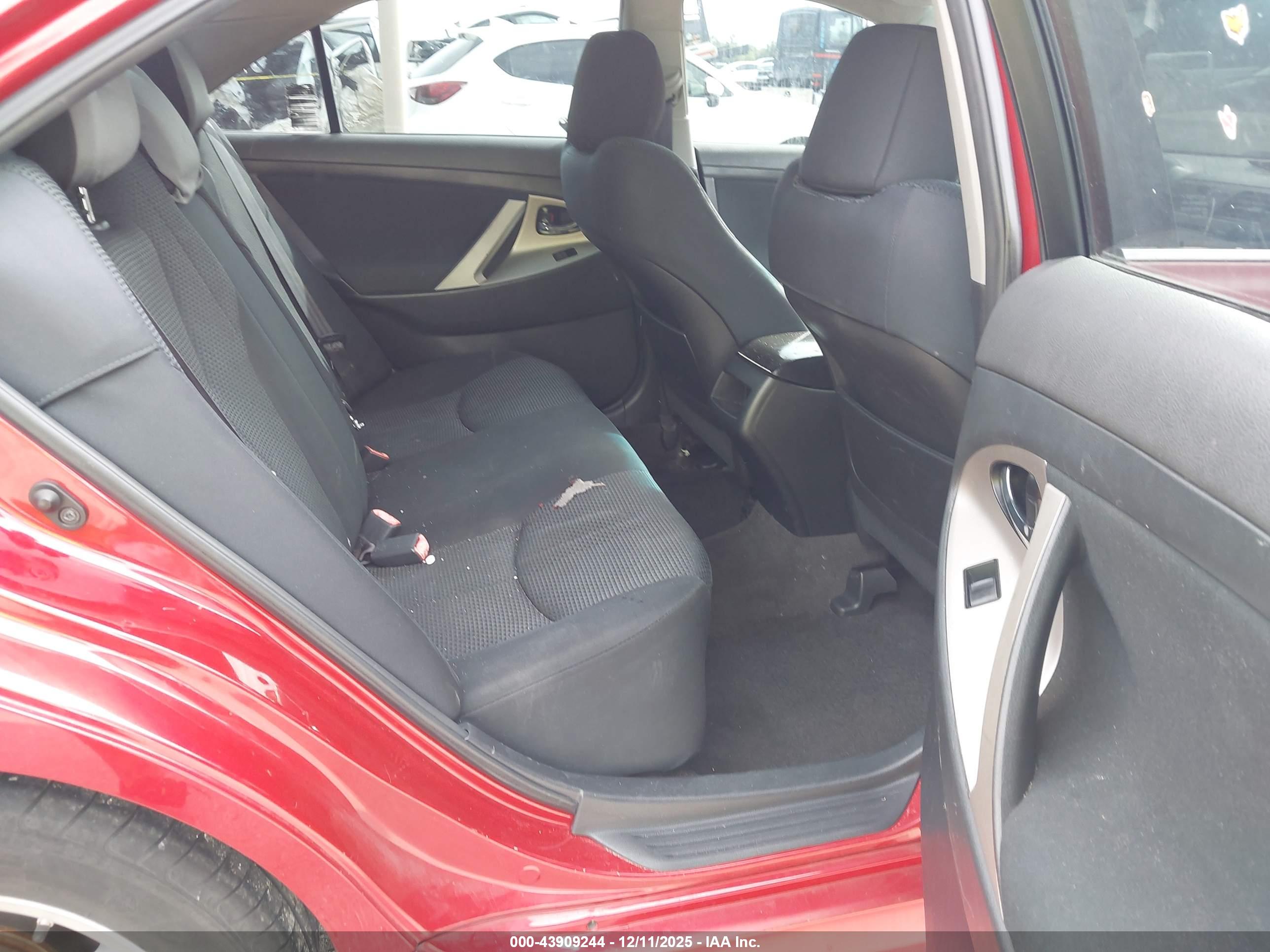 TOYOTA CAMRY image 8