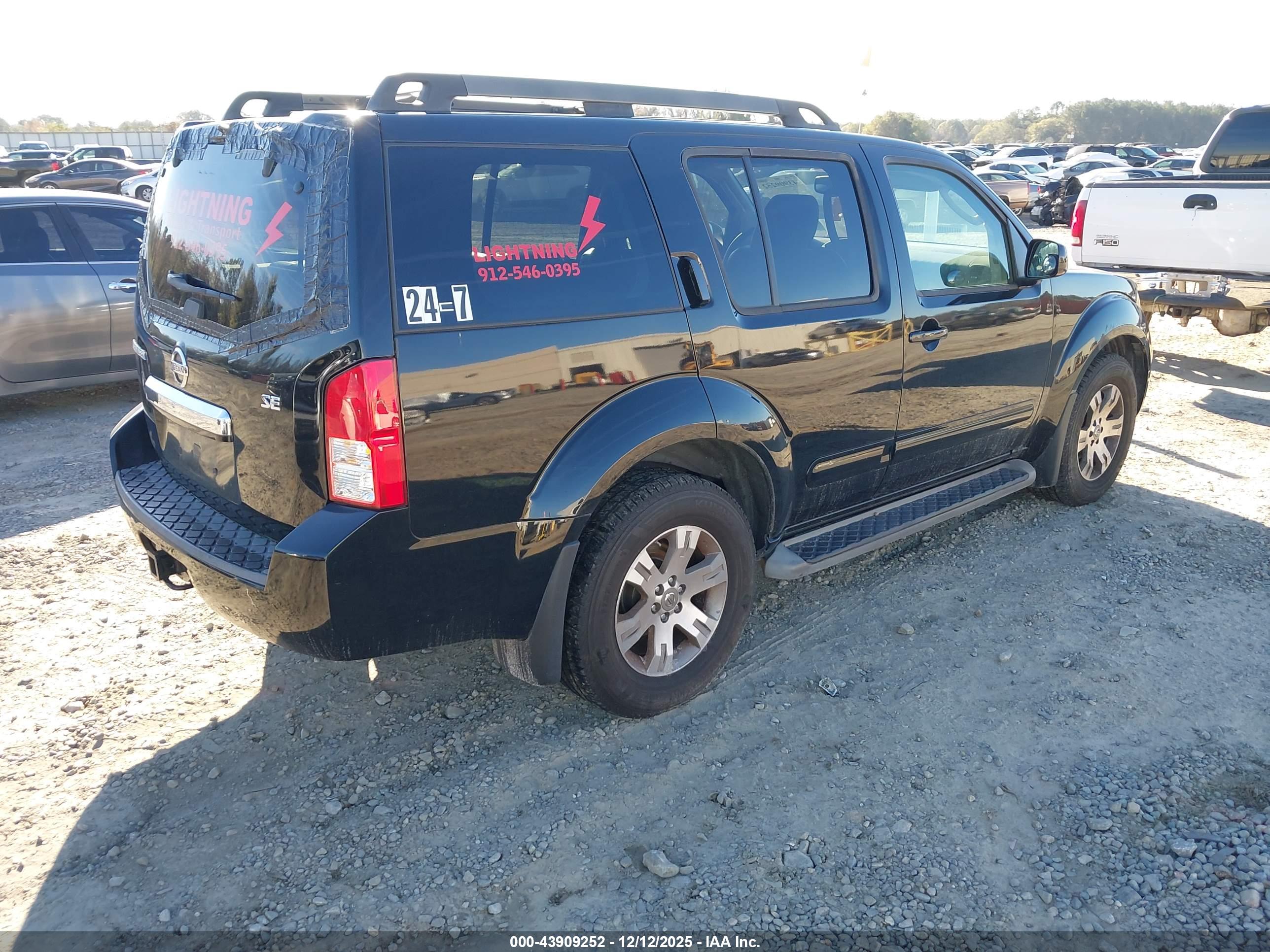 NISSAN PATHFINDER image 4