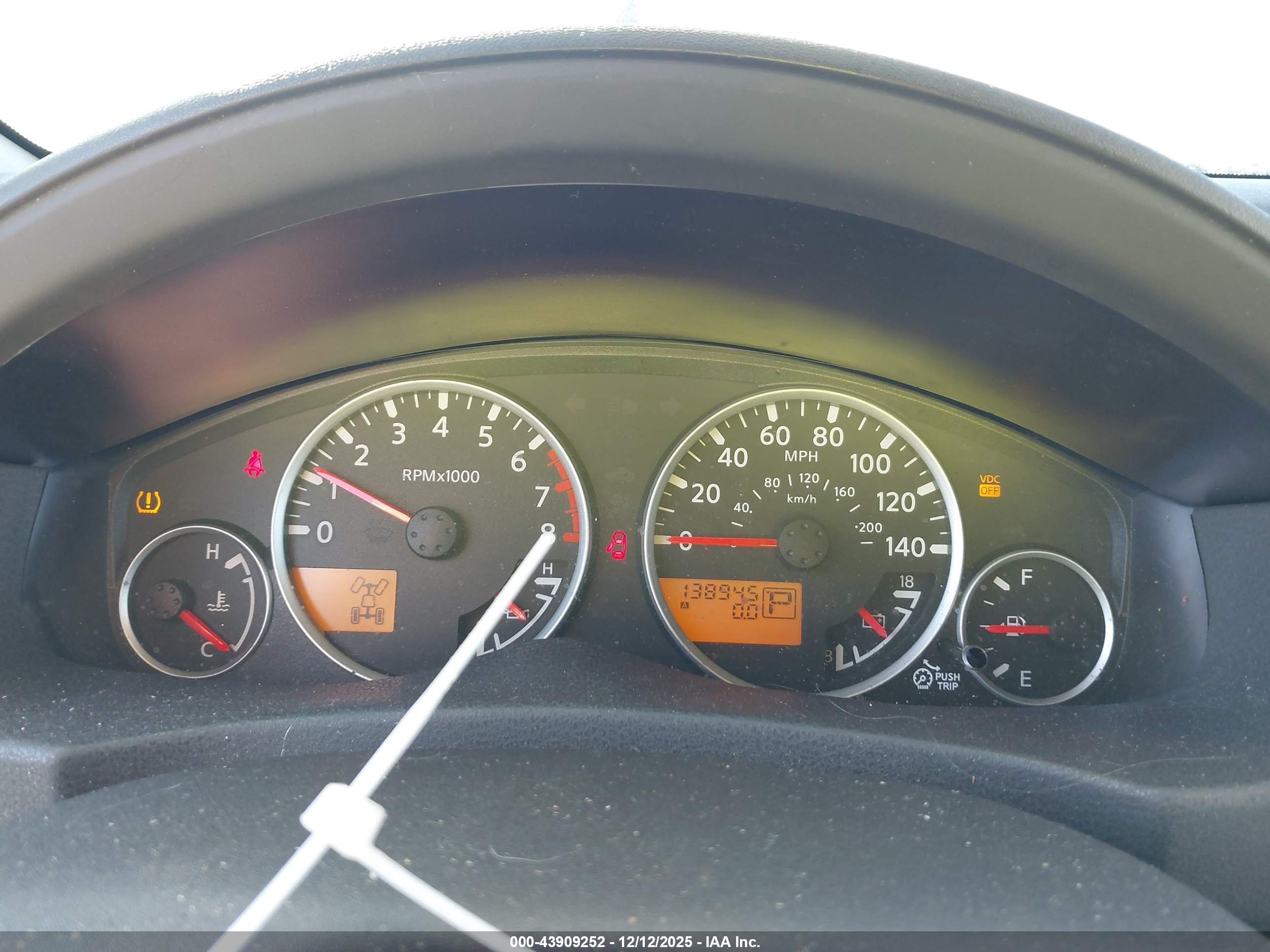 NISSAN PATHFINDER image 7