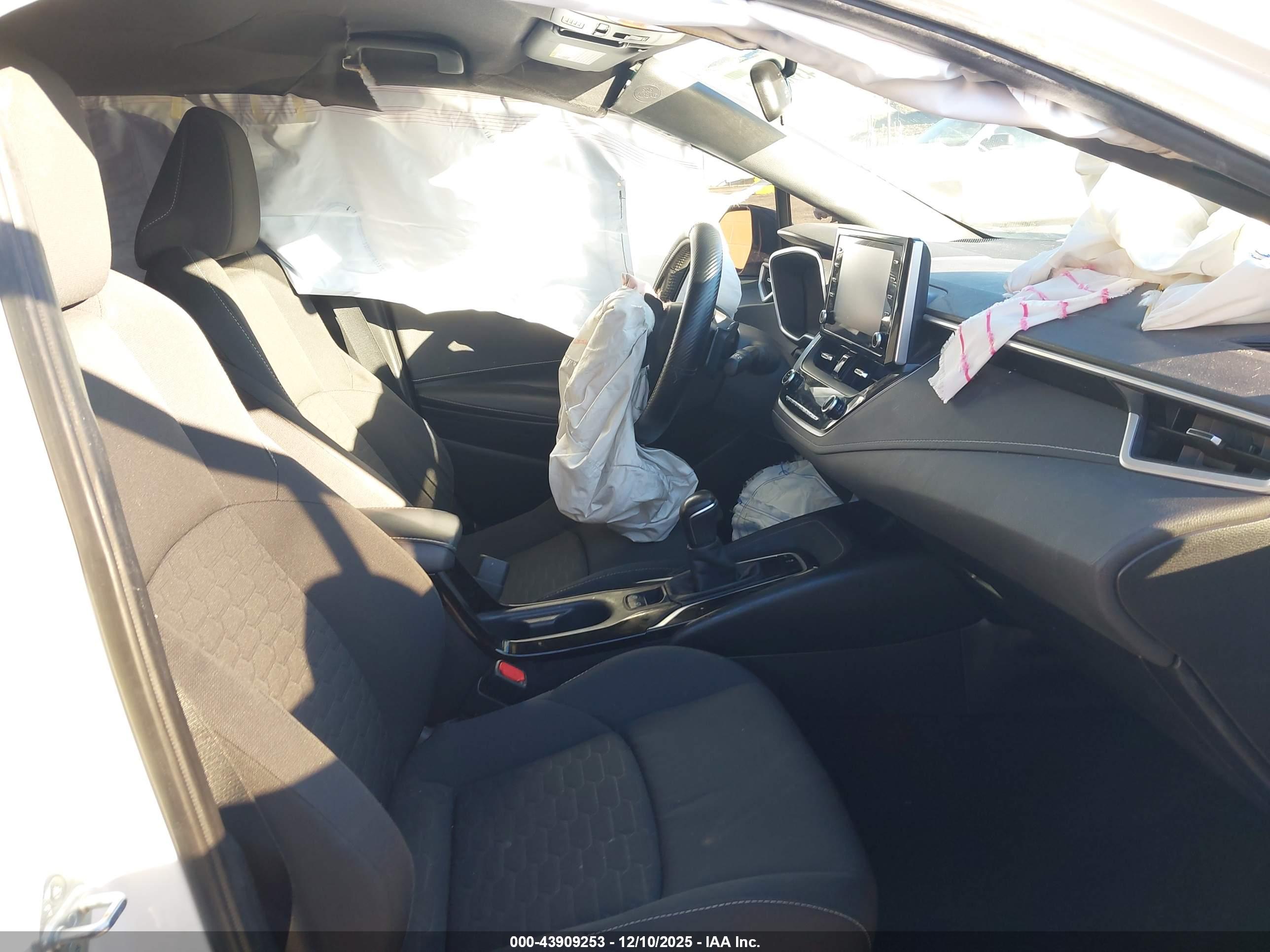 TOYOTA COROLLA image 5