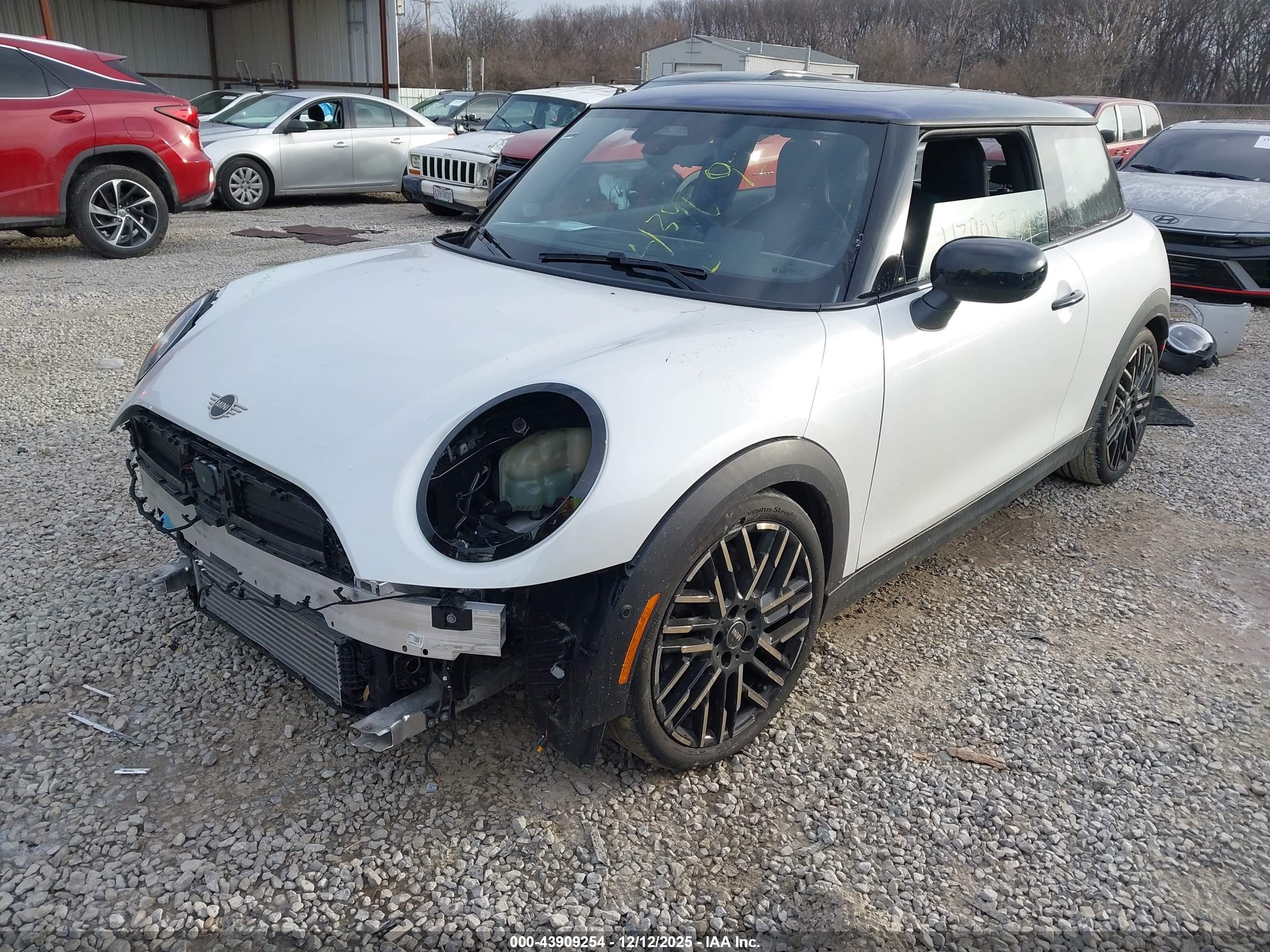 MINI HARDTOP image 2