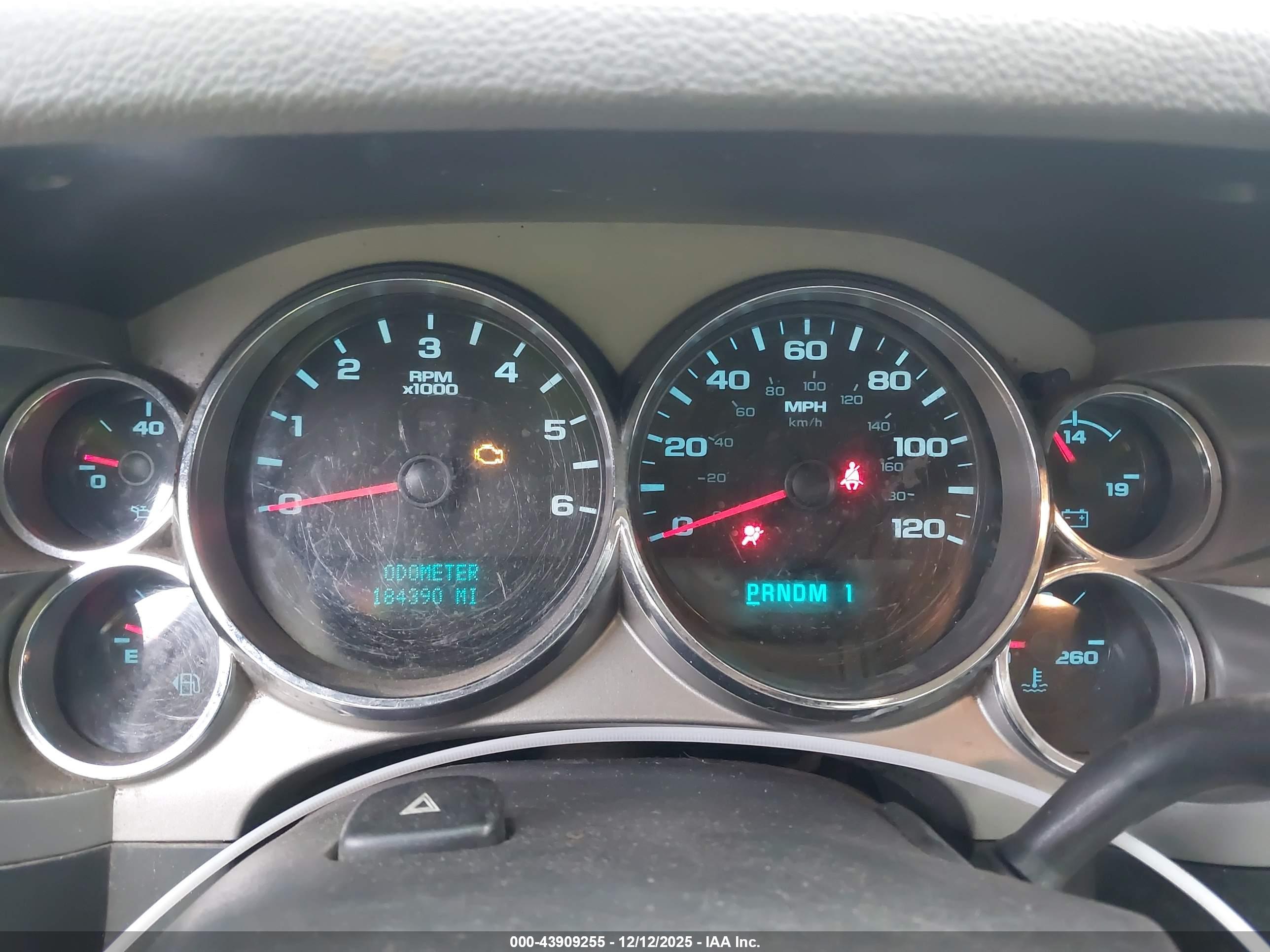 CHEVROLET SILVERADO image 7