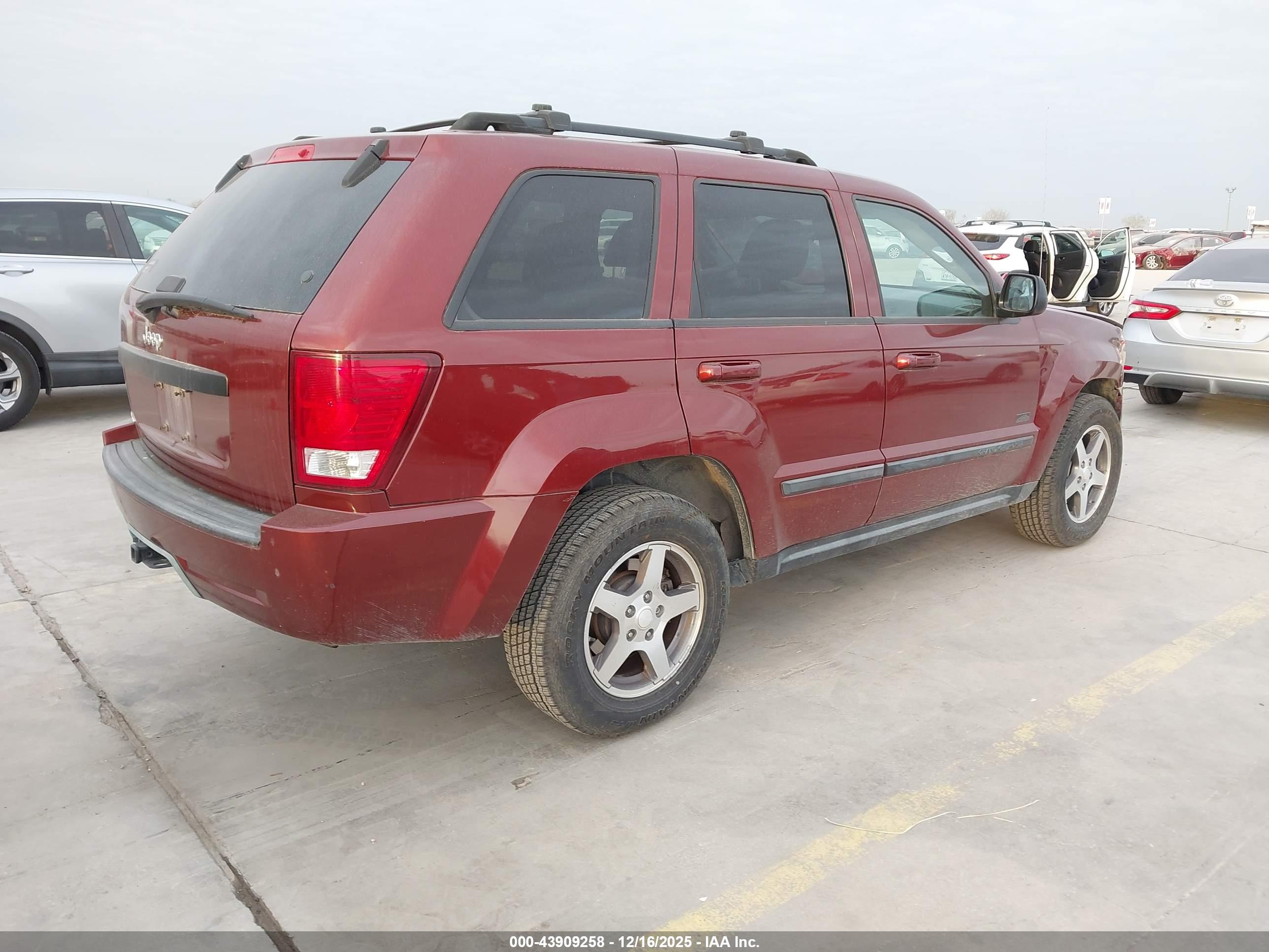 JEEP GRAND image 4