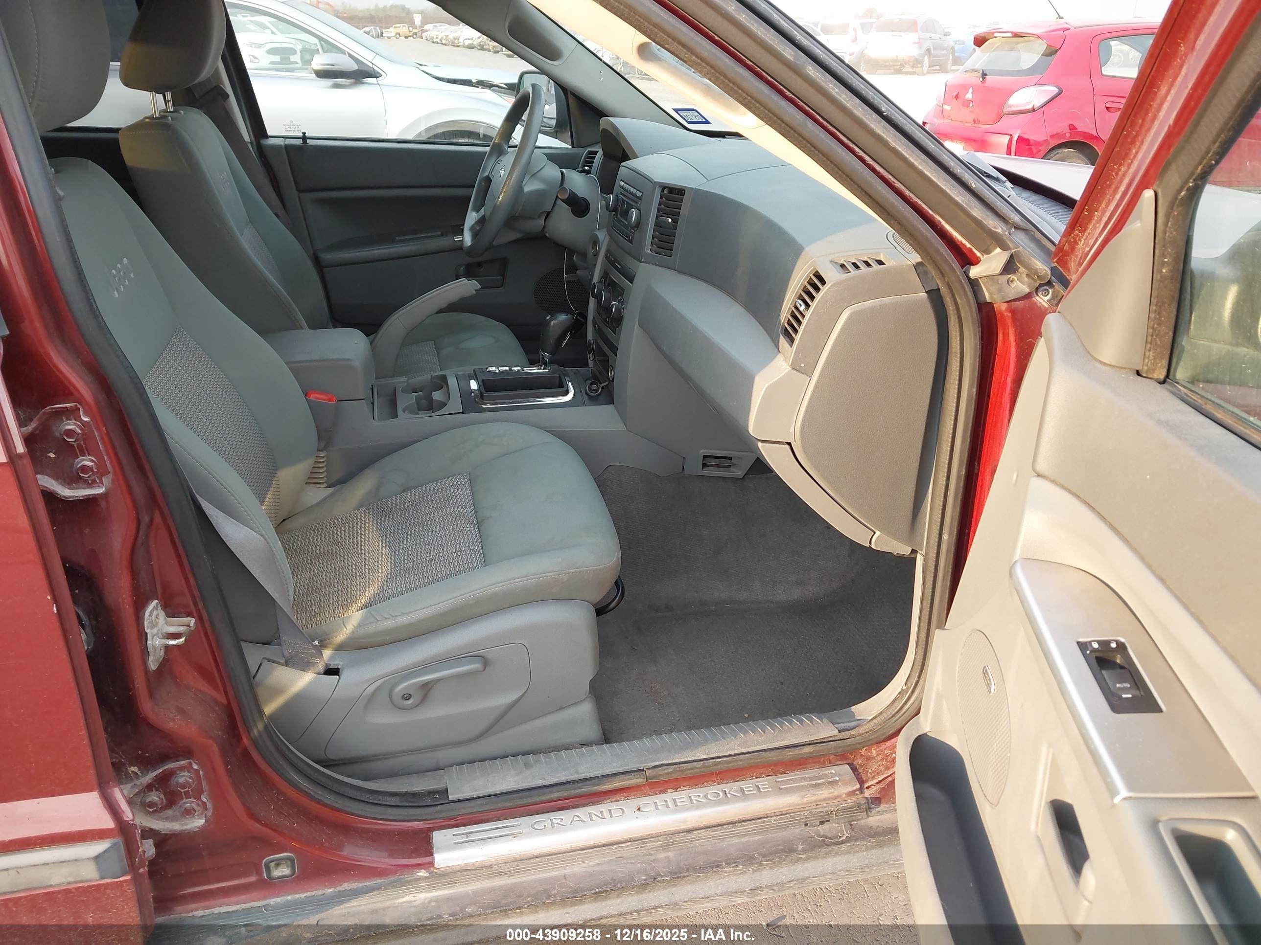 JEEP GRAND image 5