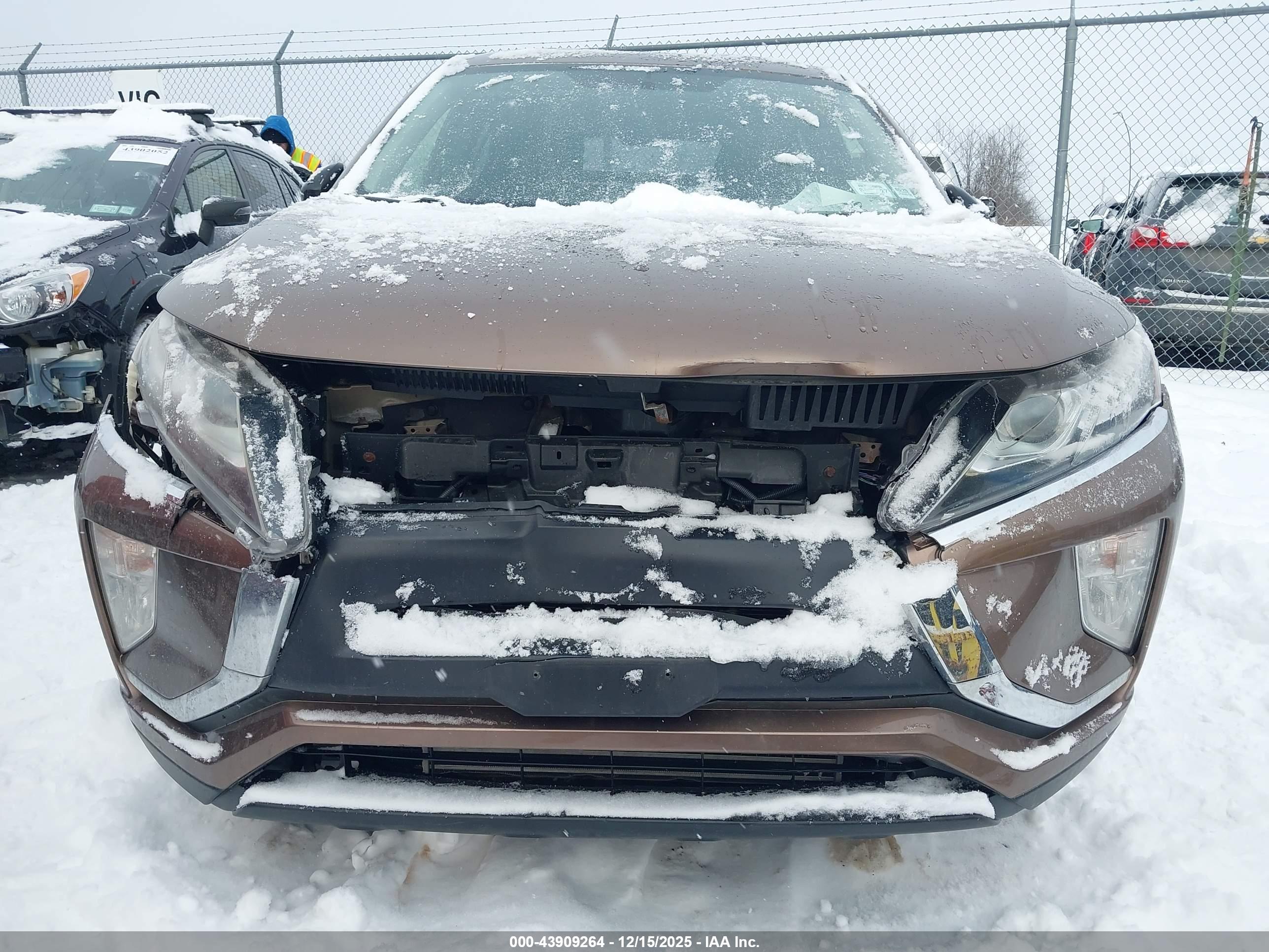 MITSUBISHI ECLIPSE image 6