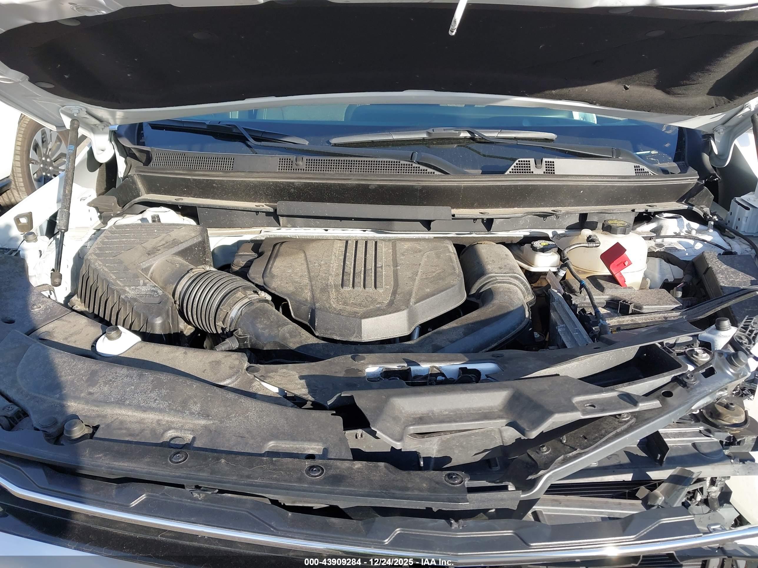 CHEVROLET TRAVERSE image 10