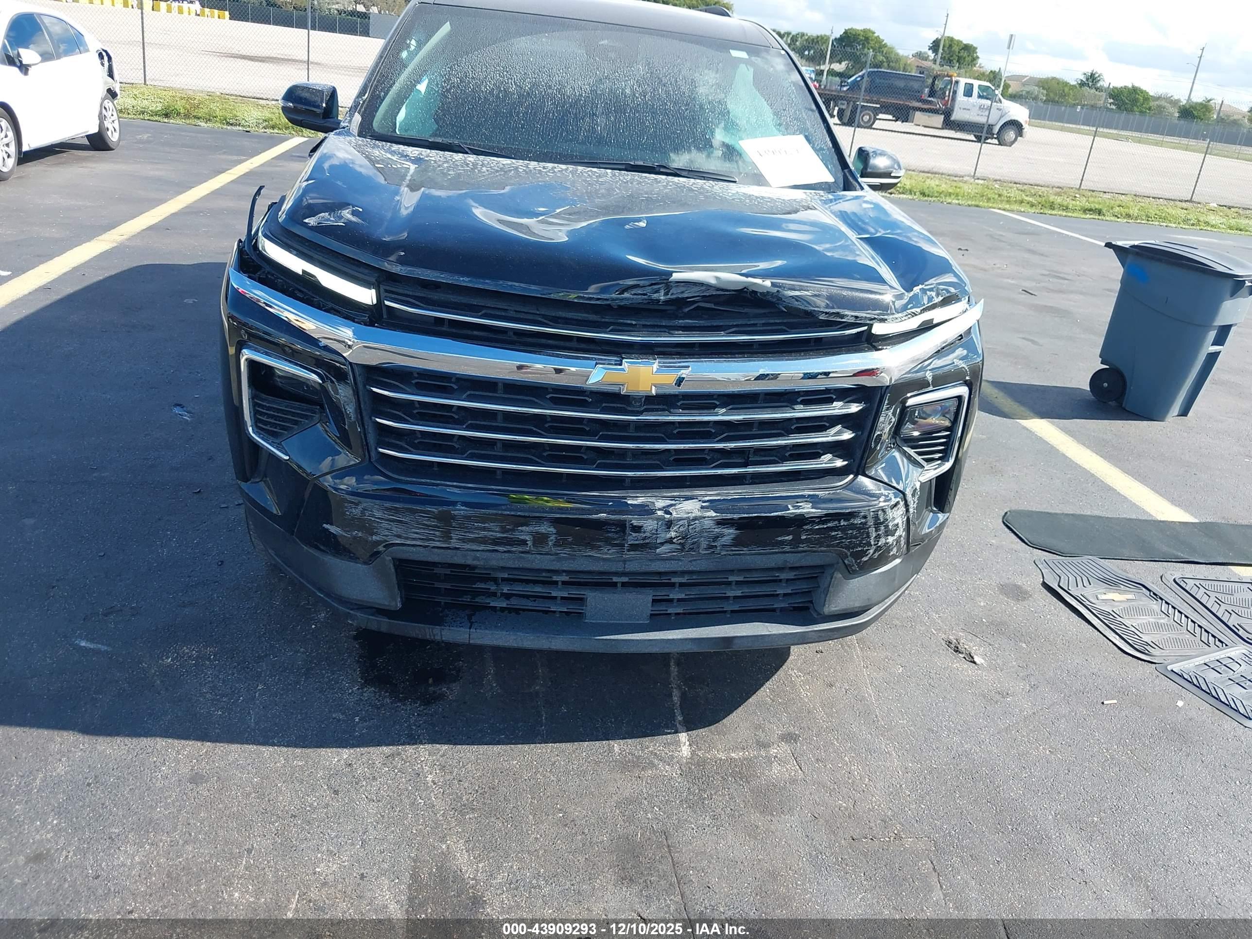 CHEVROLET TRAVERSE image 6